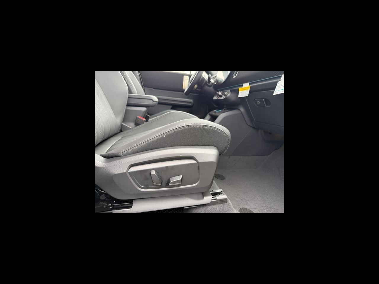 2027 MINI COUNTRYMAN ICONIC