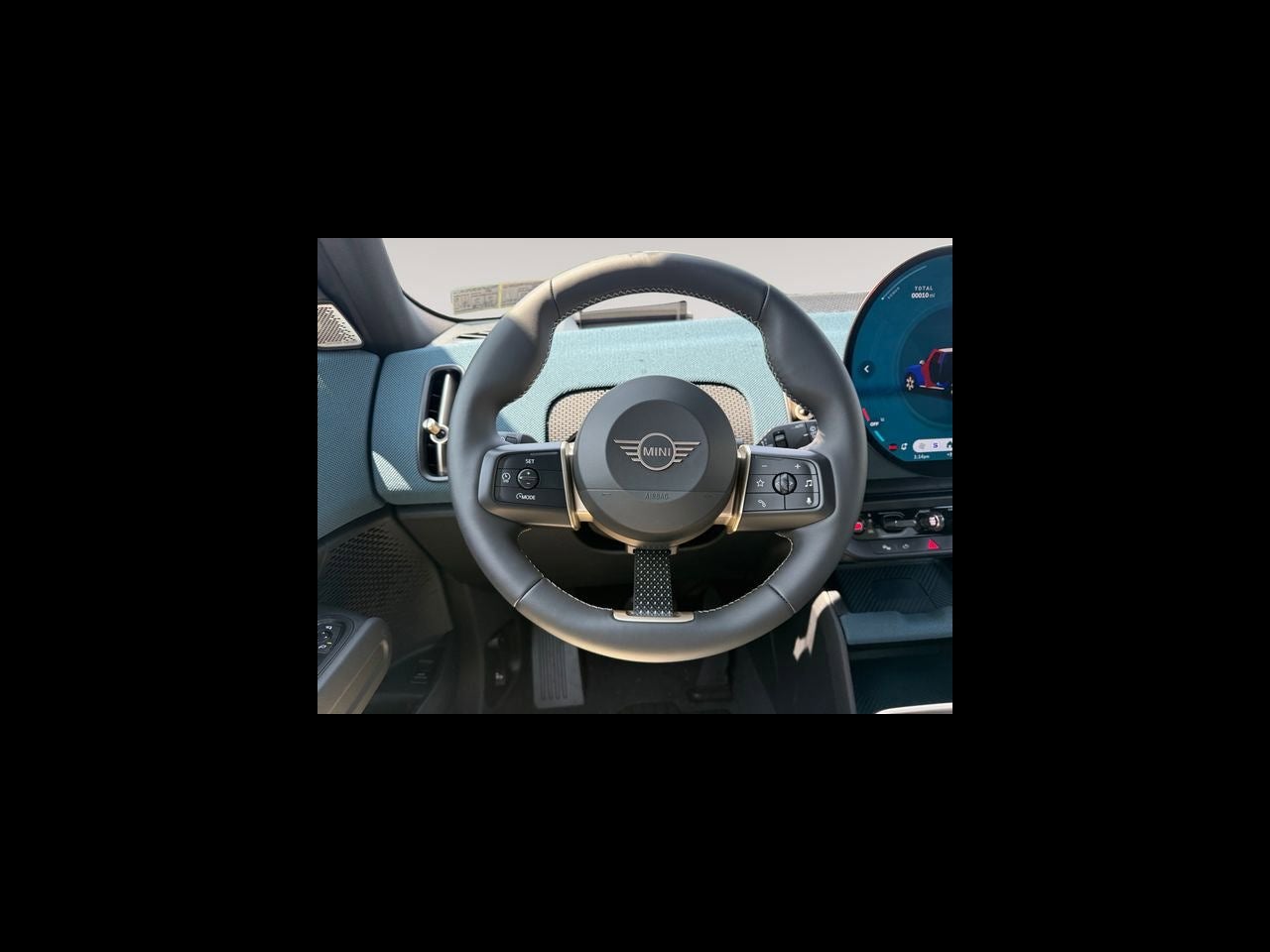 2027 MINI COUNTRYMAN ICONIC