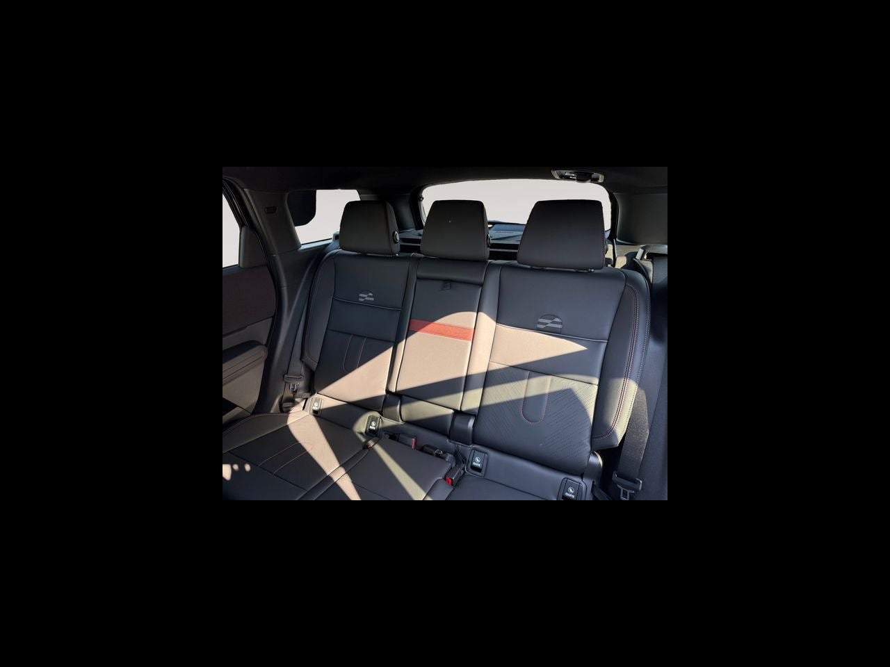 2027 MINI COUNTRYMAN ICONIC