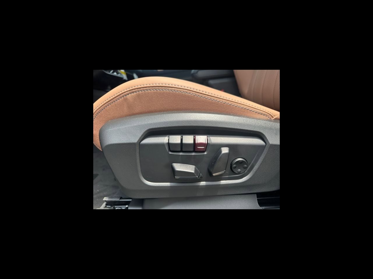 2027 MINI COUNTRYMAN ICONIC