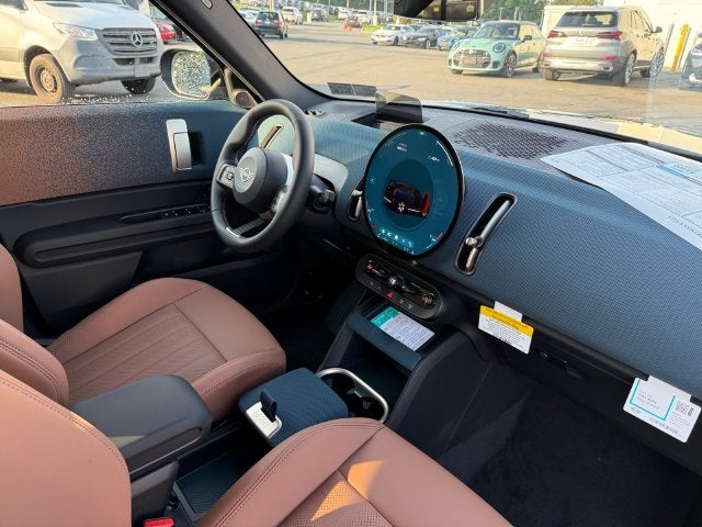 2027 MINI COUNTRYMAN ICONIC