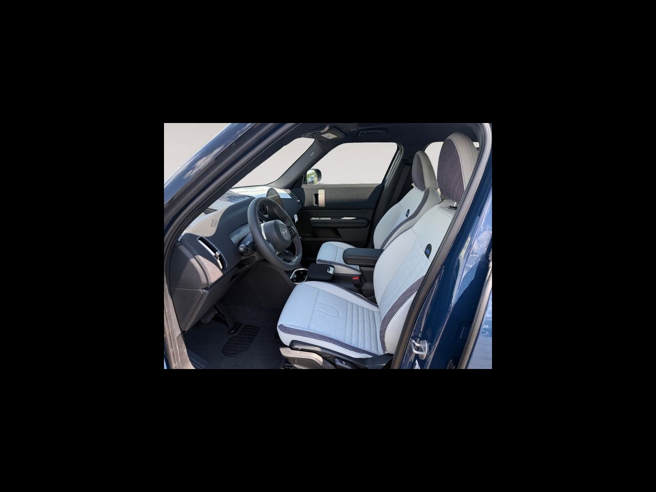 2027 MINI COUNTRYMAN SIGNATURE PLUS