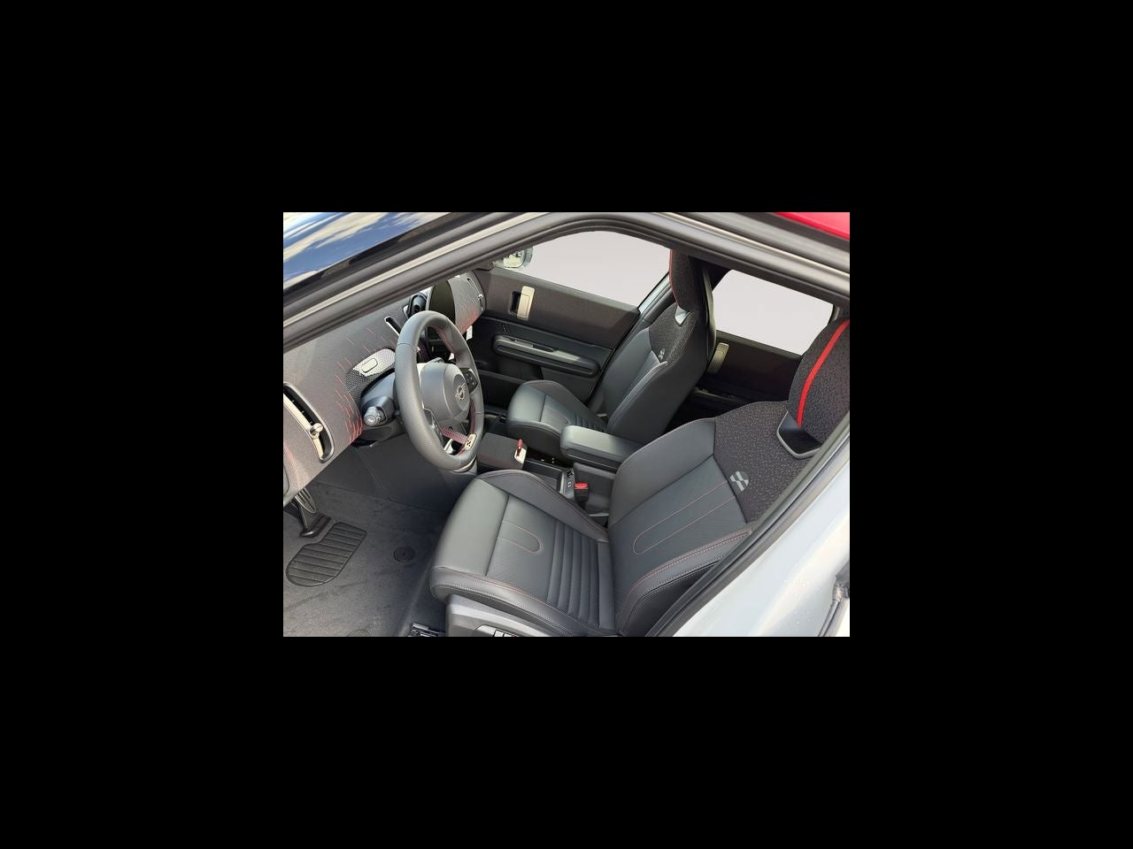 2027 MINI COUNTRYMAN ICONIC