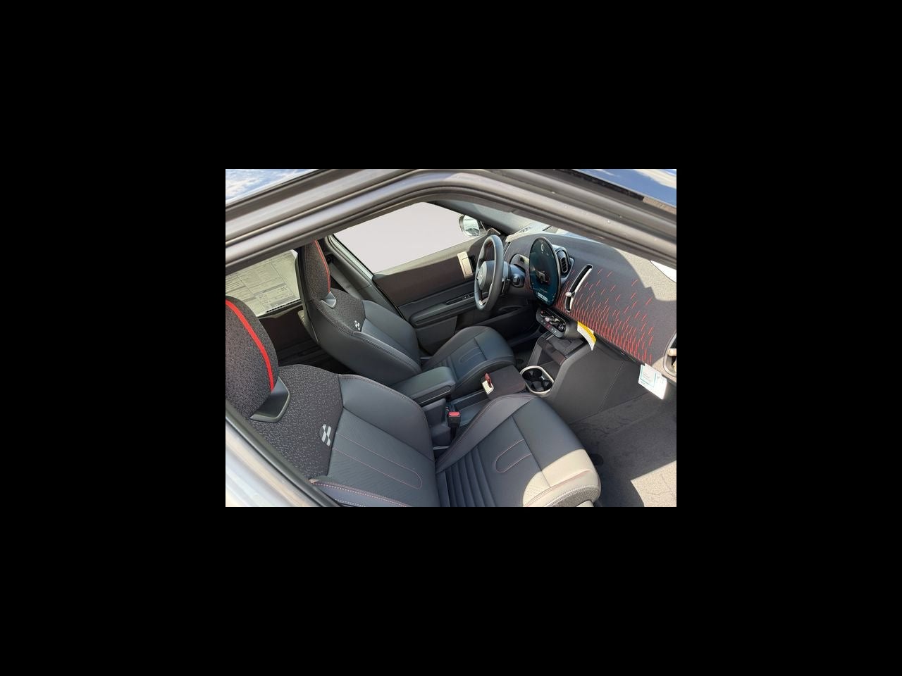 2027 MINI COUNTRYMAN ICONIC