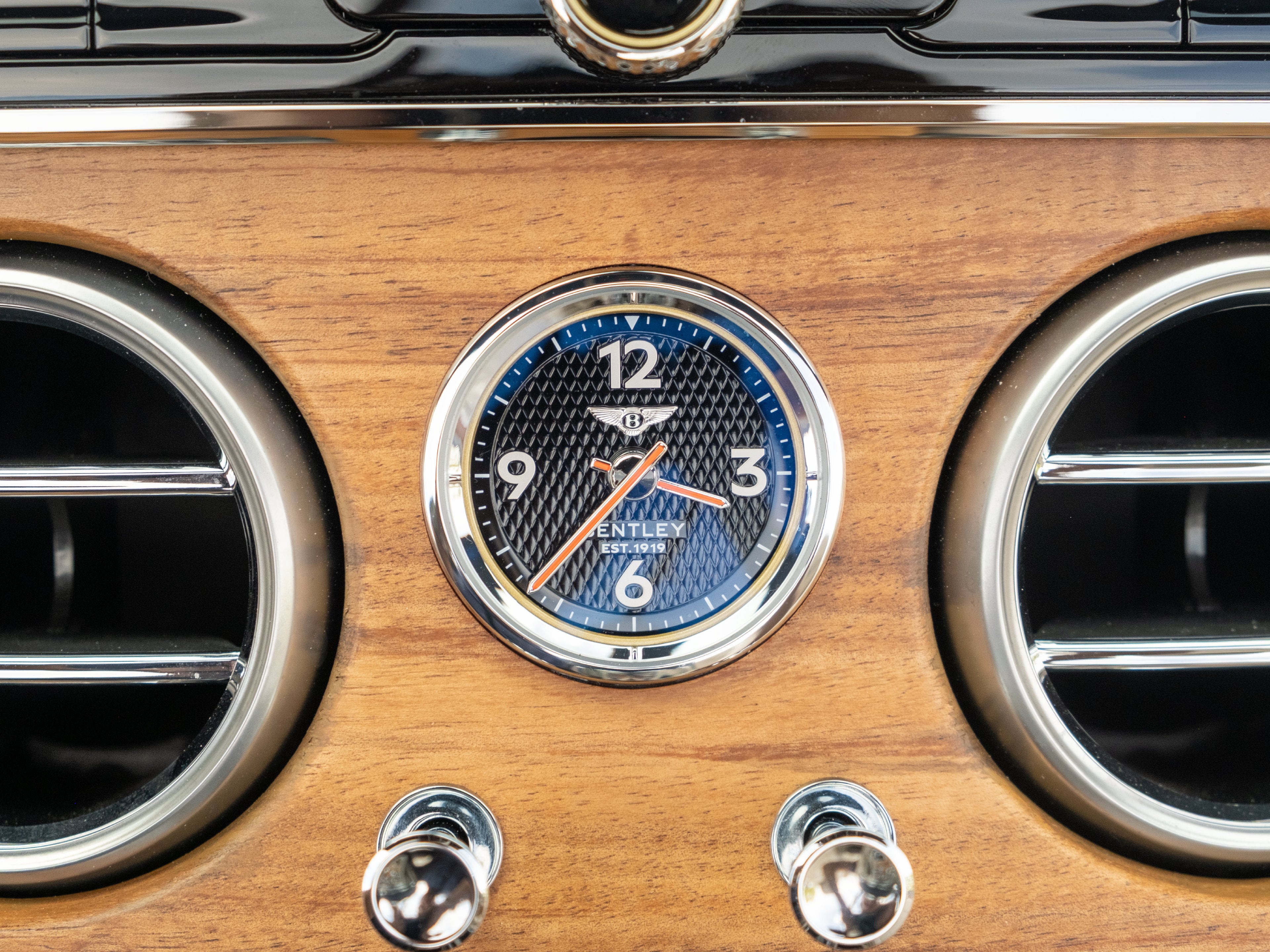 2024 Bentley Continental GT V8