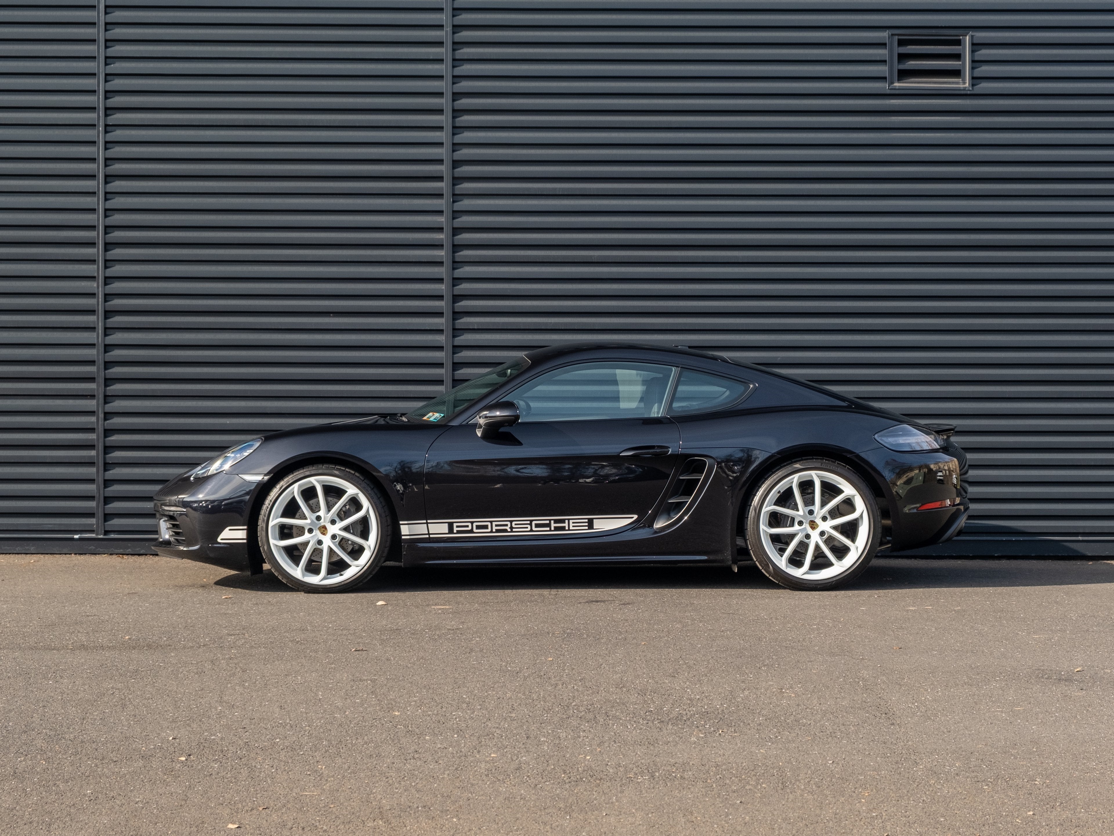 2024 Porsche 718 Cayman Base