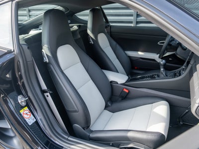 2024 Porsche 718 Cayman Base