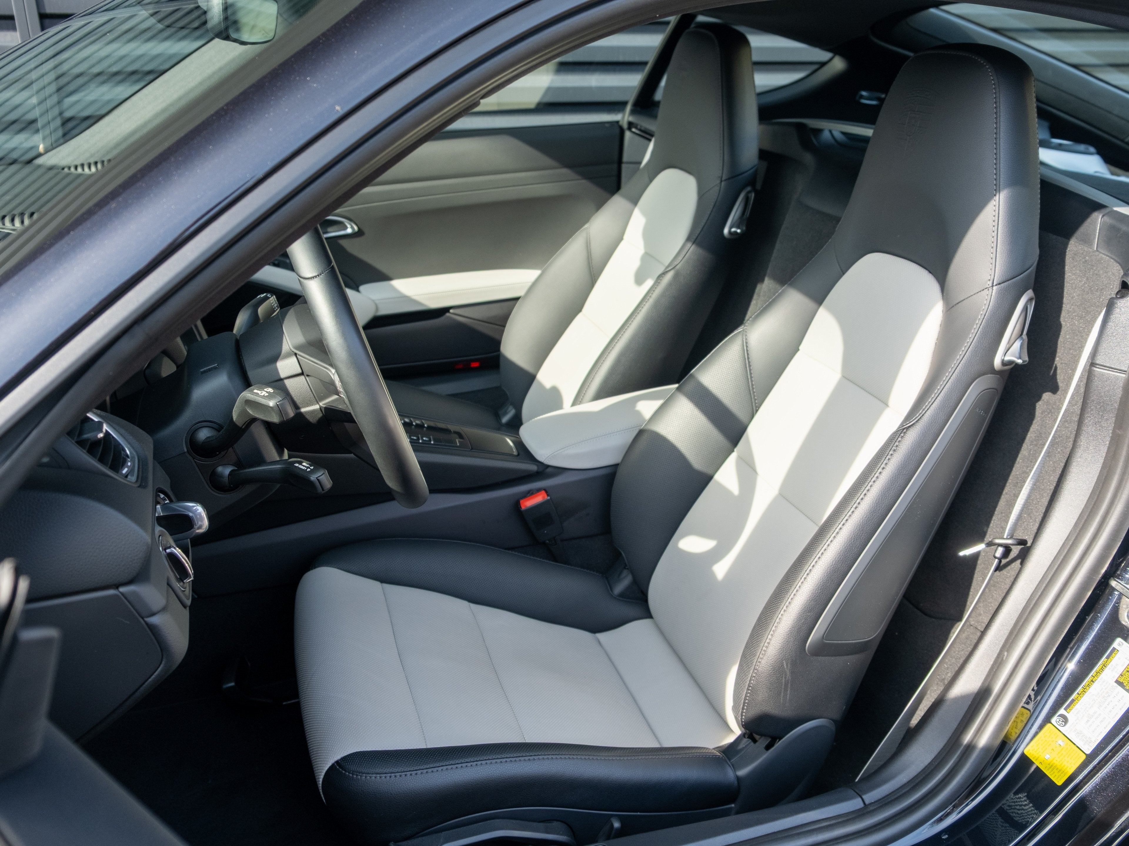 2024 Porsche 718 Cayman Base