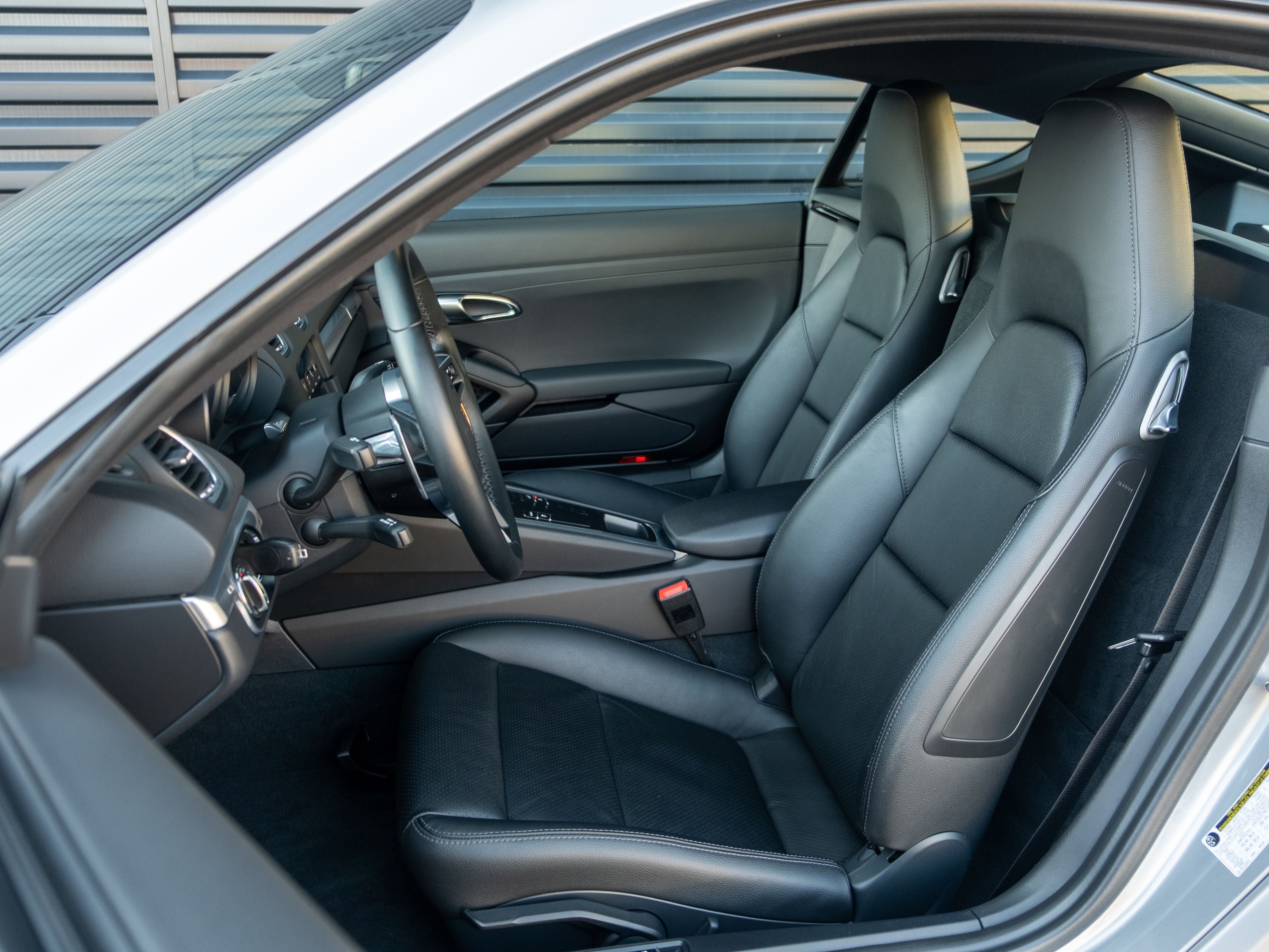 2018 Porsche 718 Cayman Base