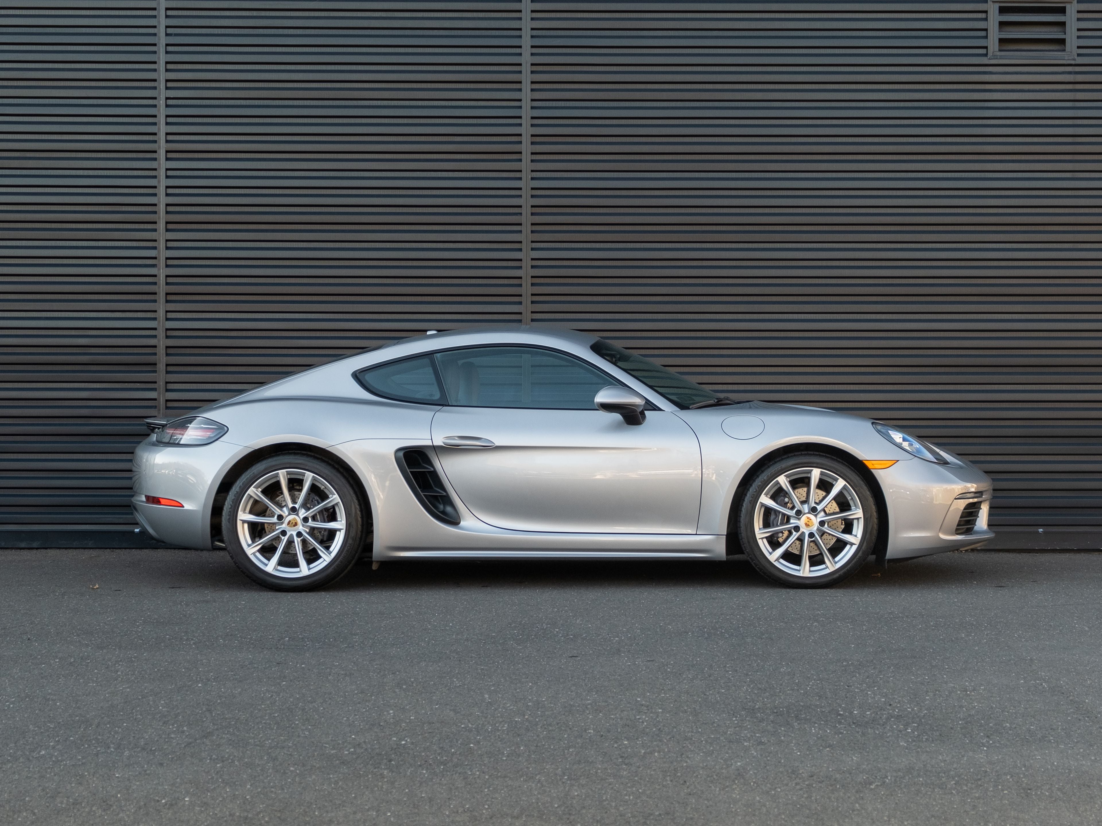 2018 Porsche 718 Cayman Base