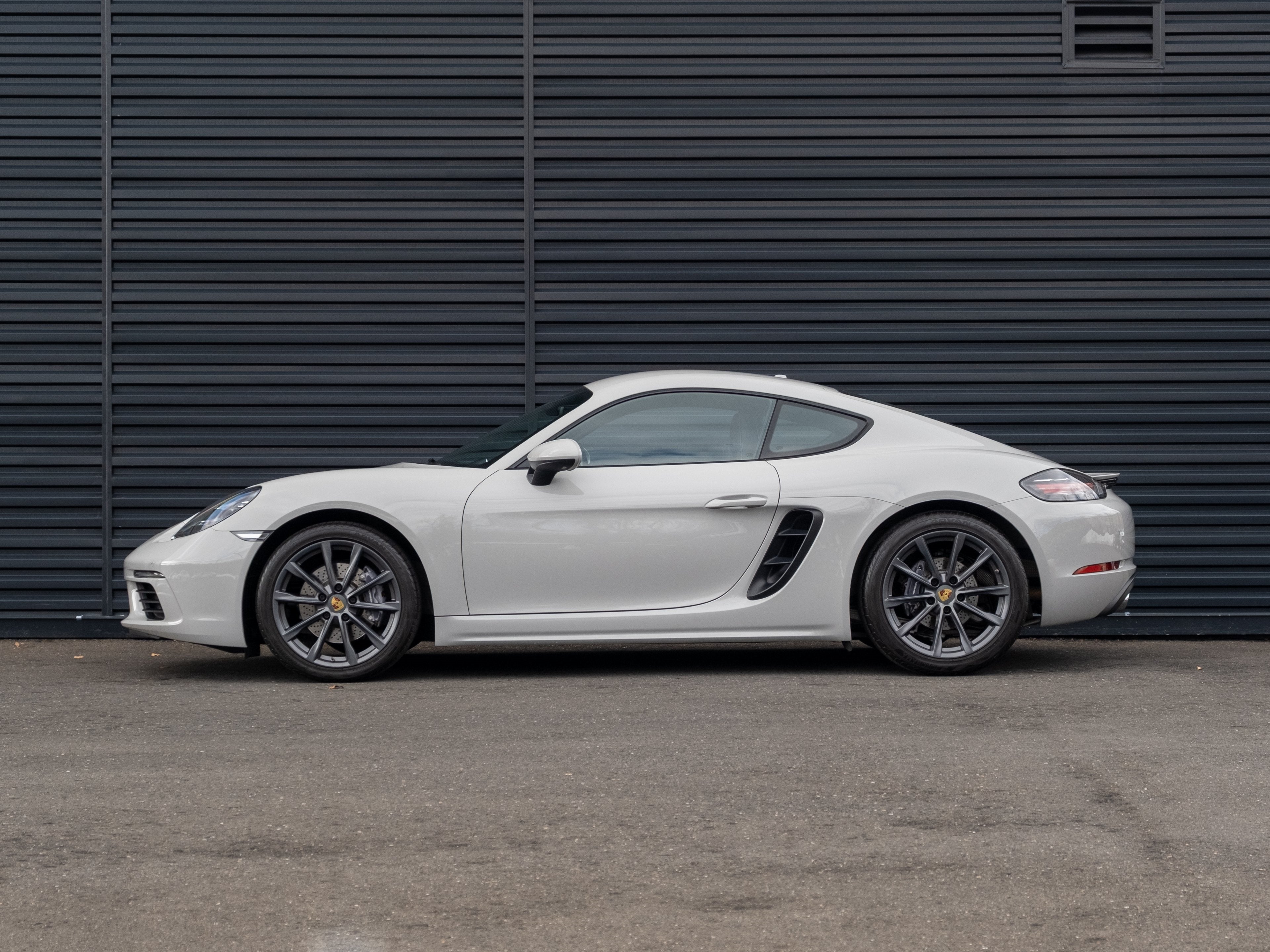2021 Porsche 718 Cayman Base
