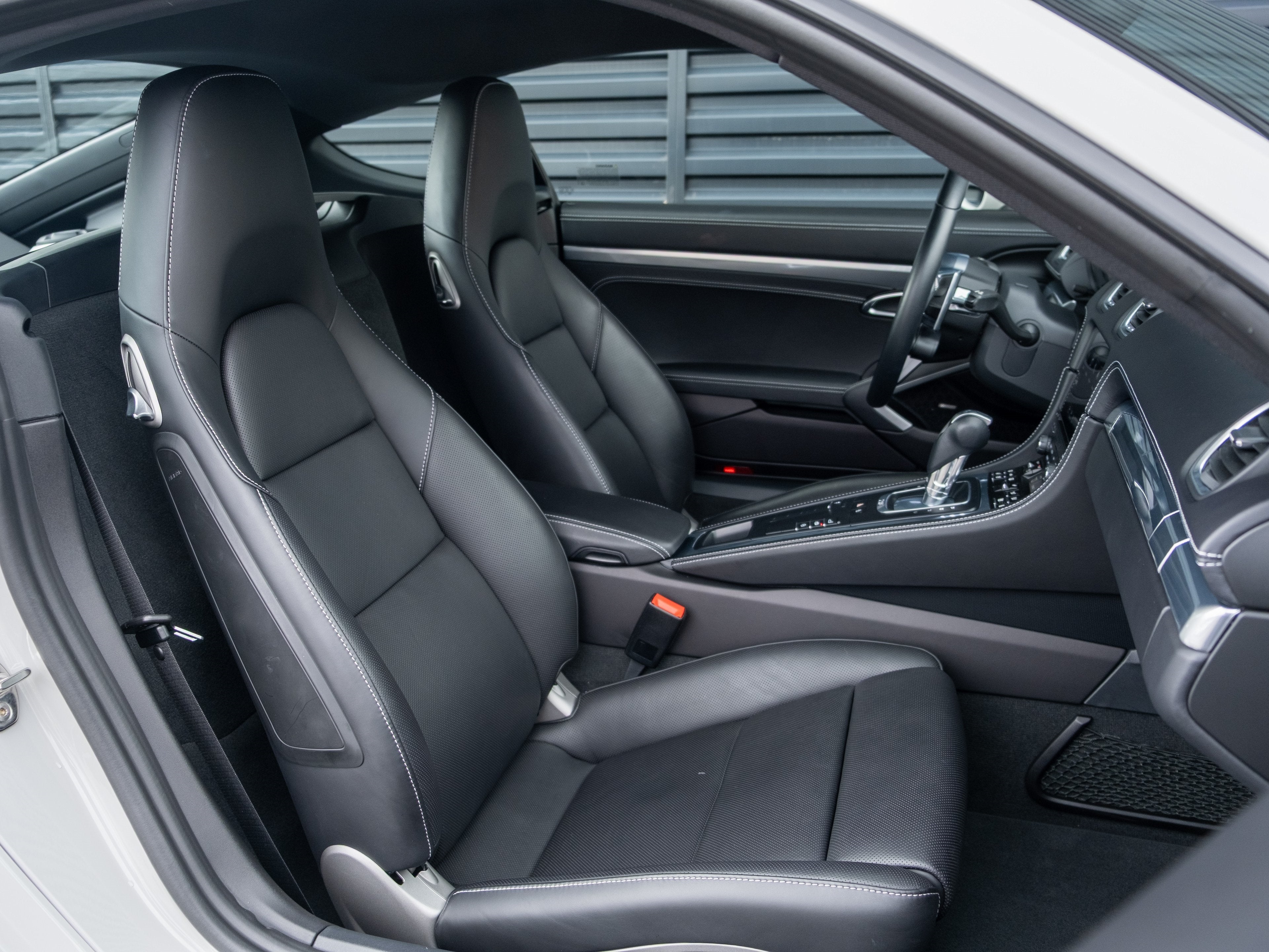 2021 Porsche 718 Cayman Base