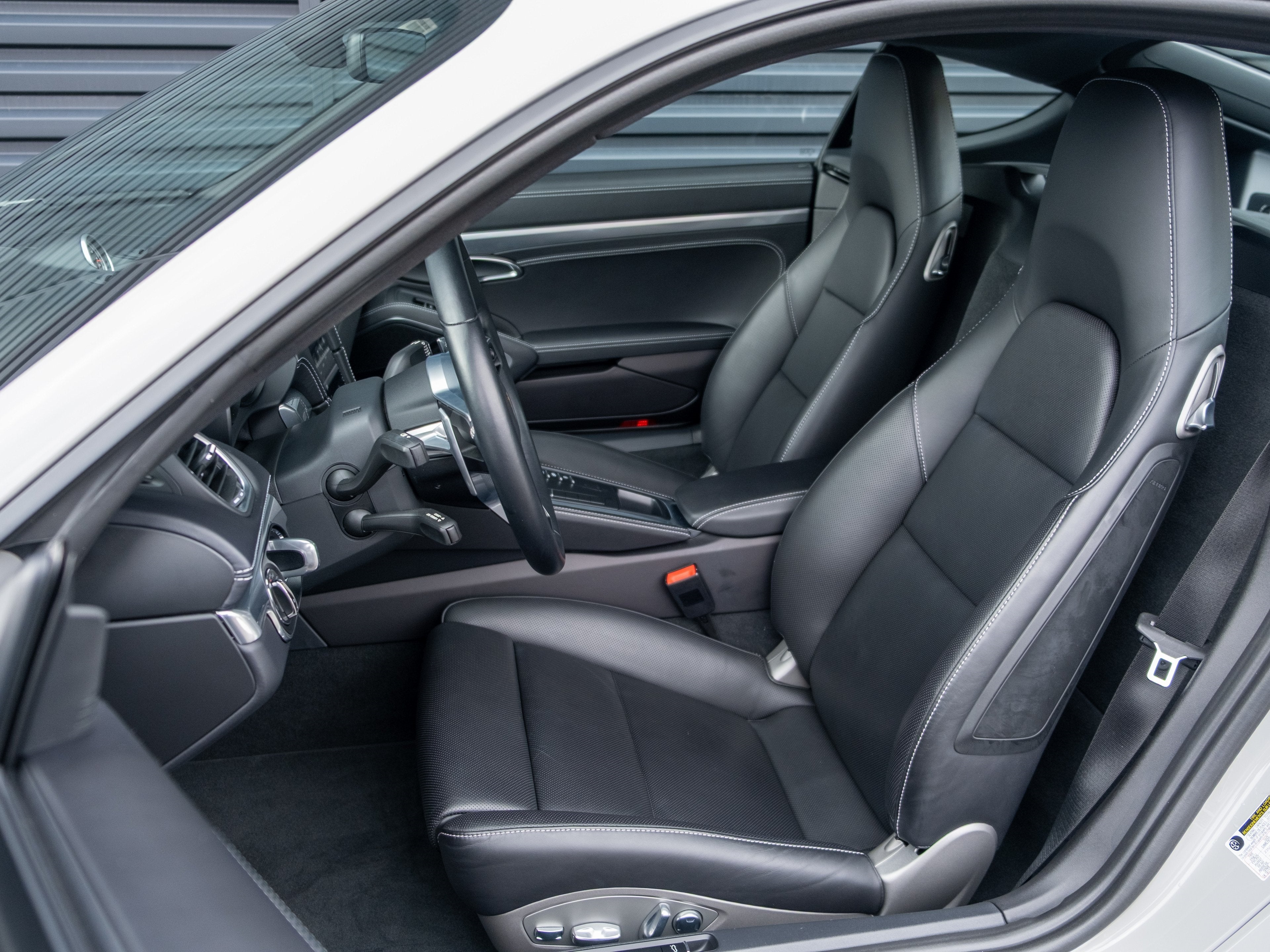 2021 Porsche 718 Cayman Base