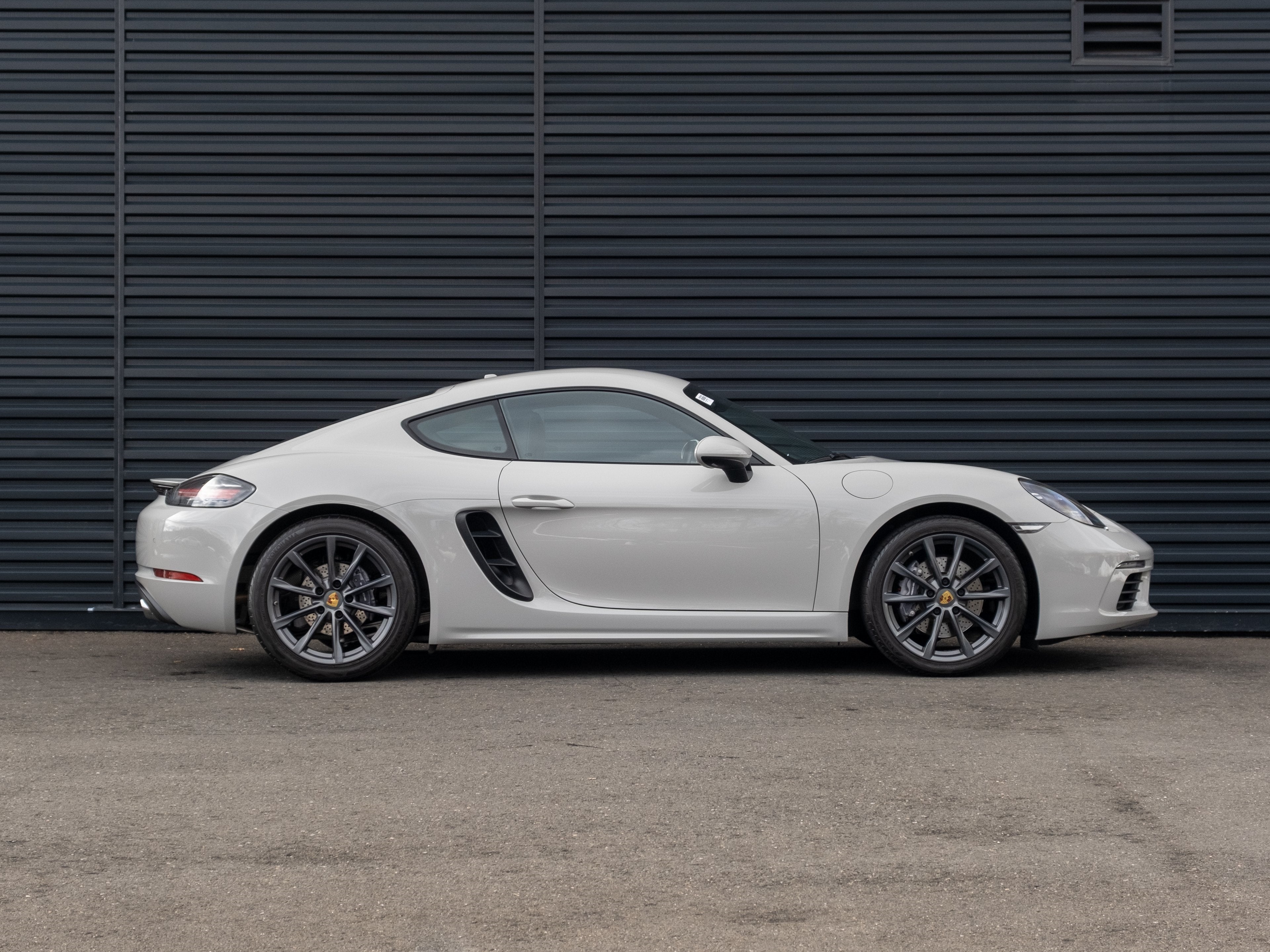 2021 Porsche 718 Cayman Base