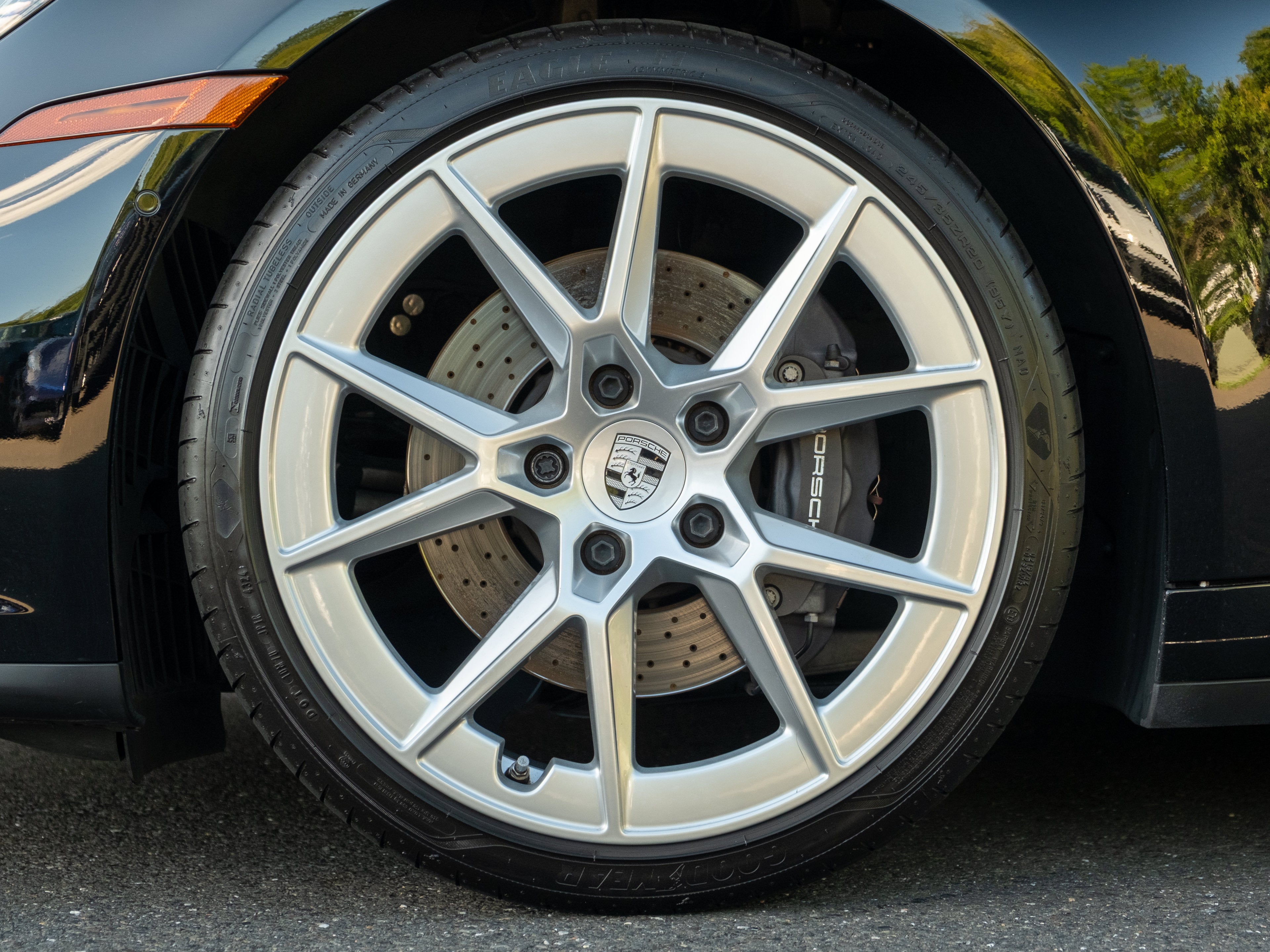 2025 Porsche 911 Carrera