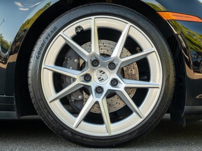2025 Porsche 911 Carrera