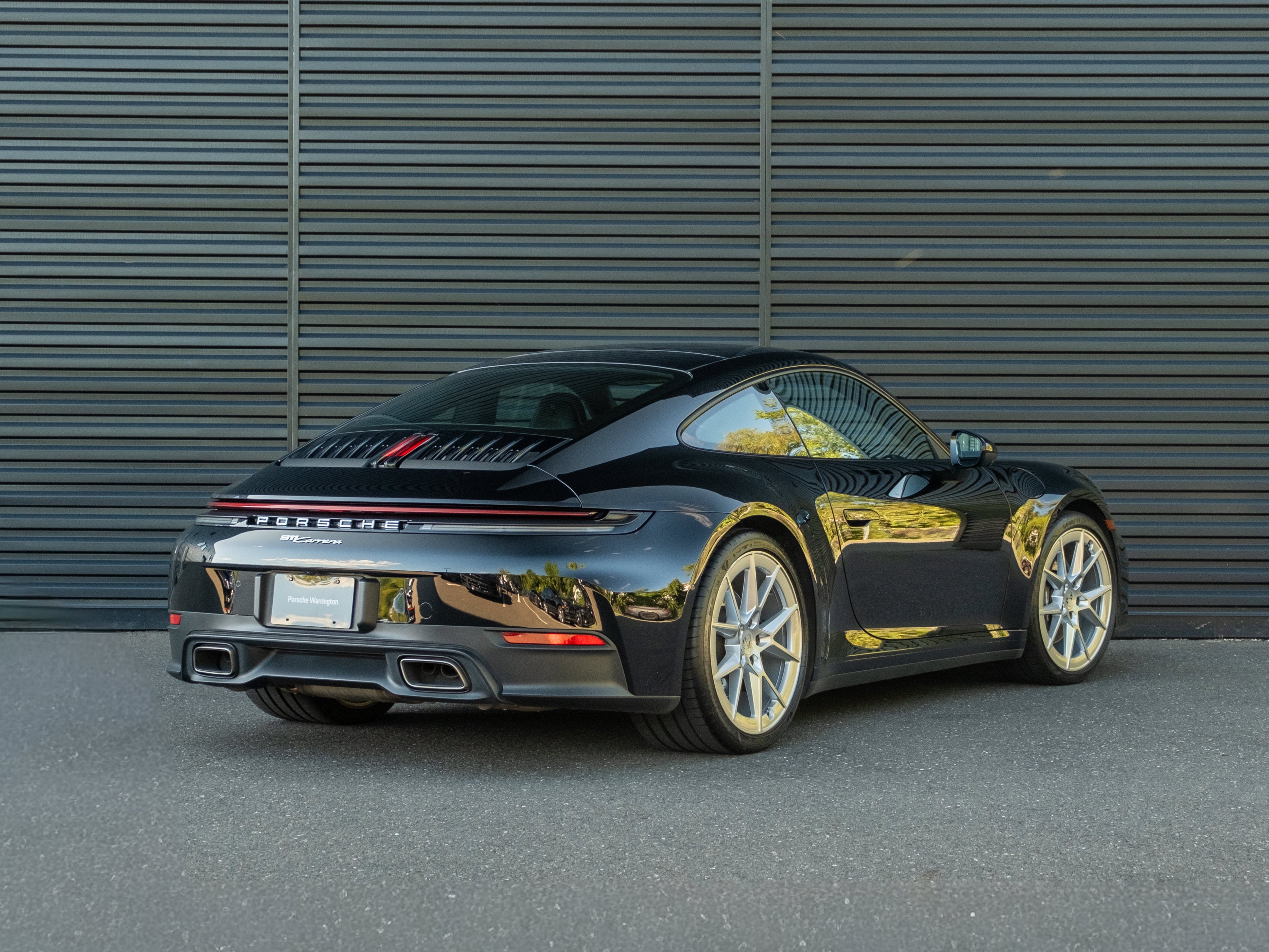 2025 Porsche 911 Carrera