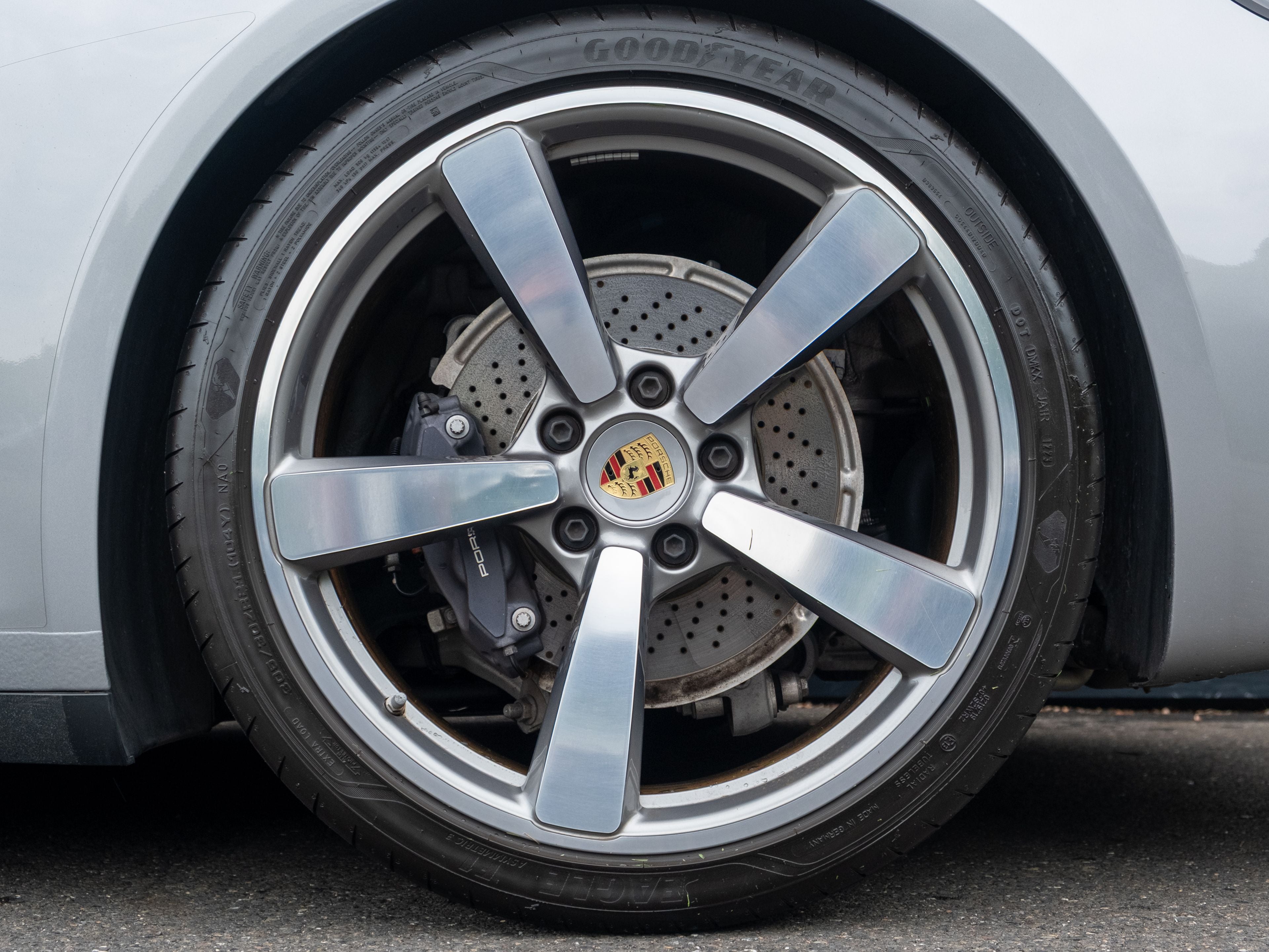 2023 Porsche 911 Carrera
