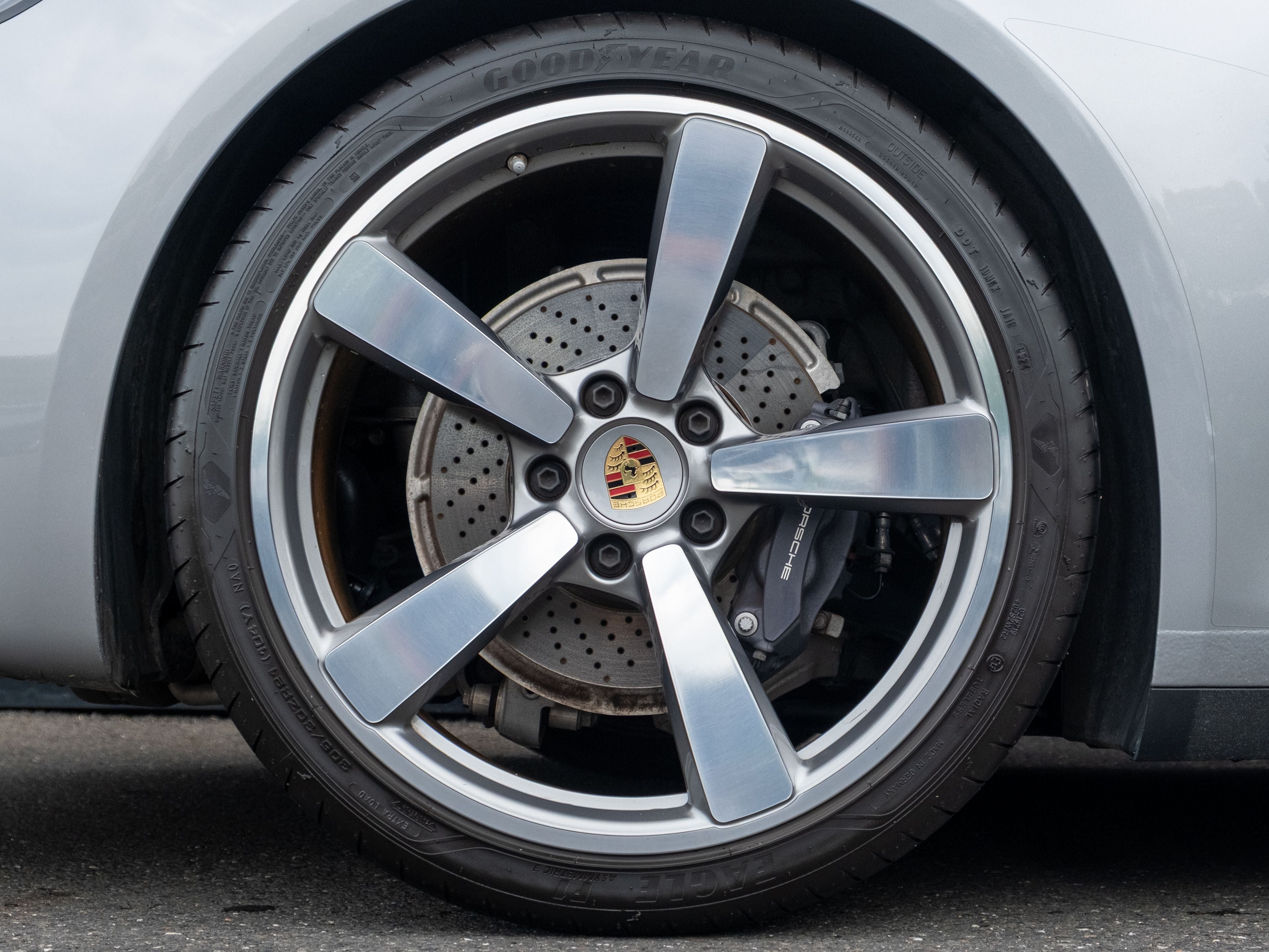 2023 Porsche 911 Carrera