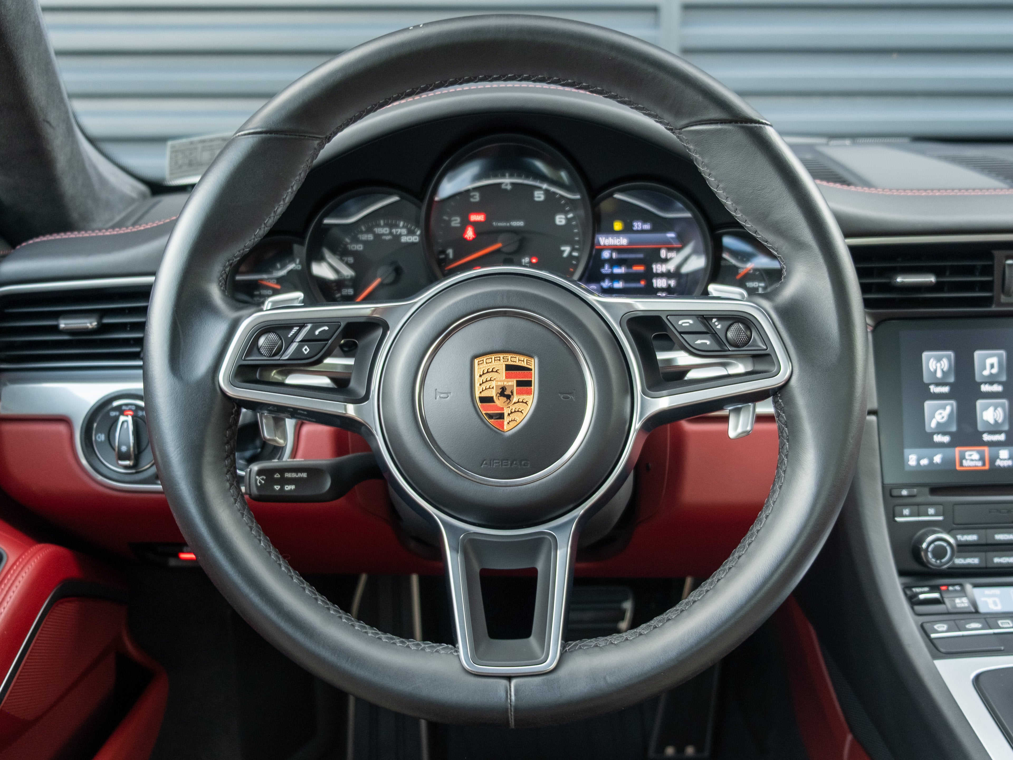 2019 Porsche 911 Carrera