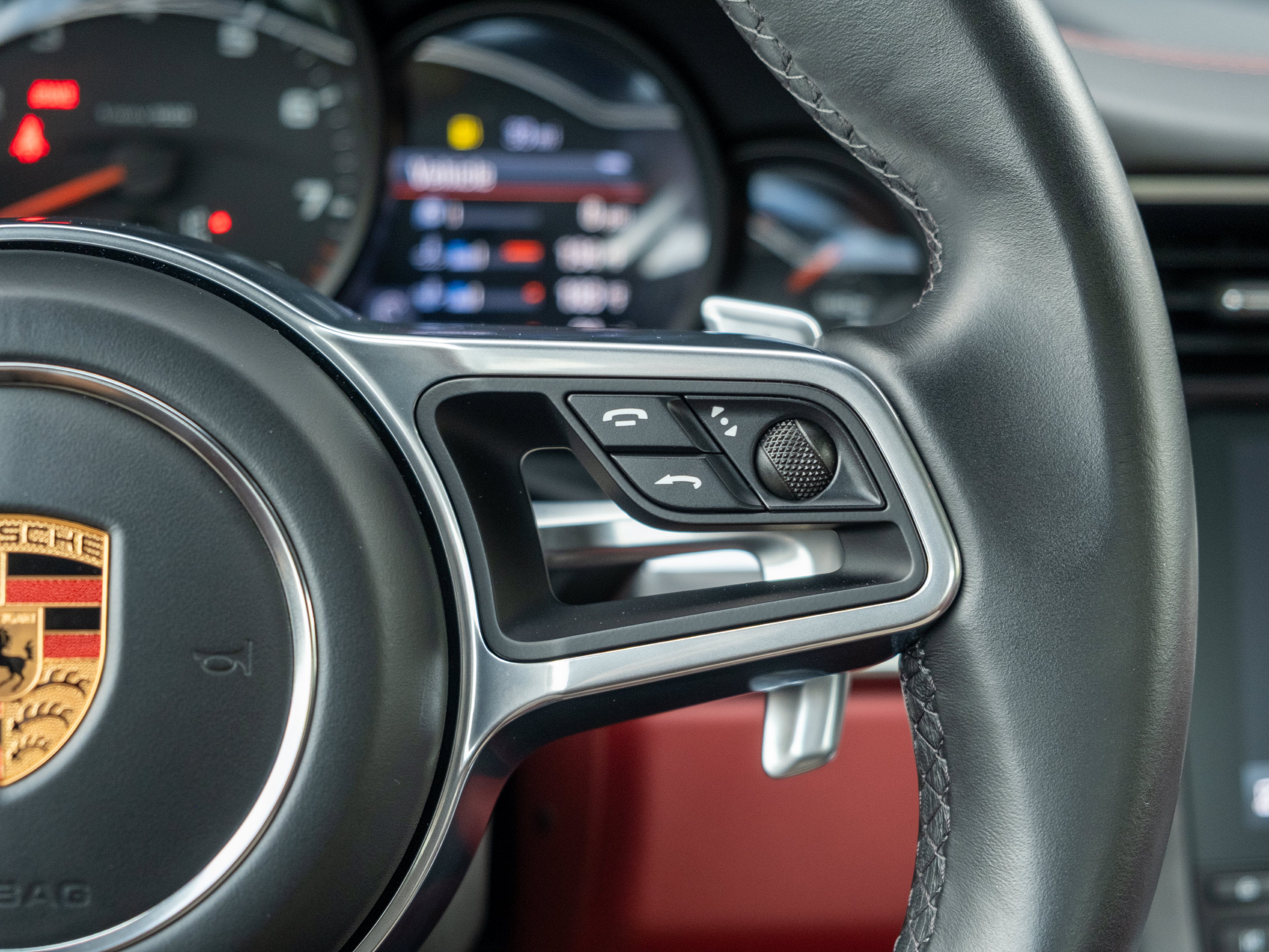 2019 Porsche 911 Carrera