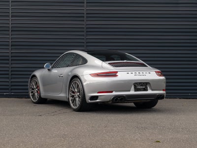 2019 Porsche 911 Carrera