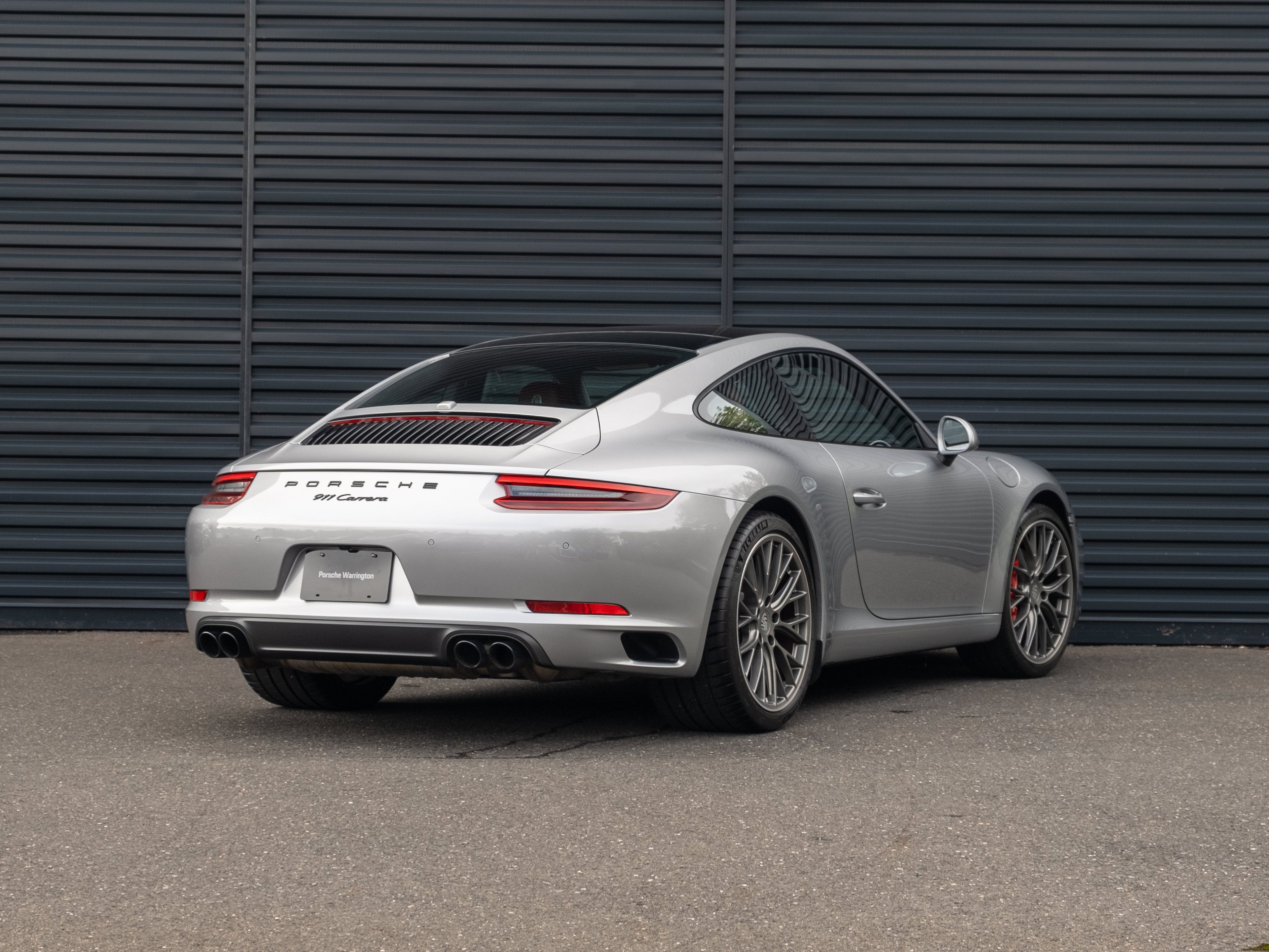 2019 Porsche 911 Carrera