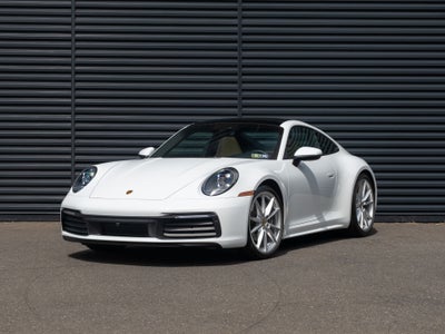 2022 Porsche 911 Carrera