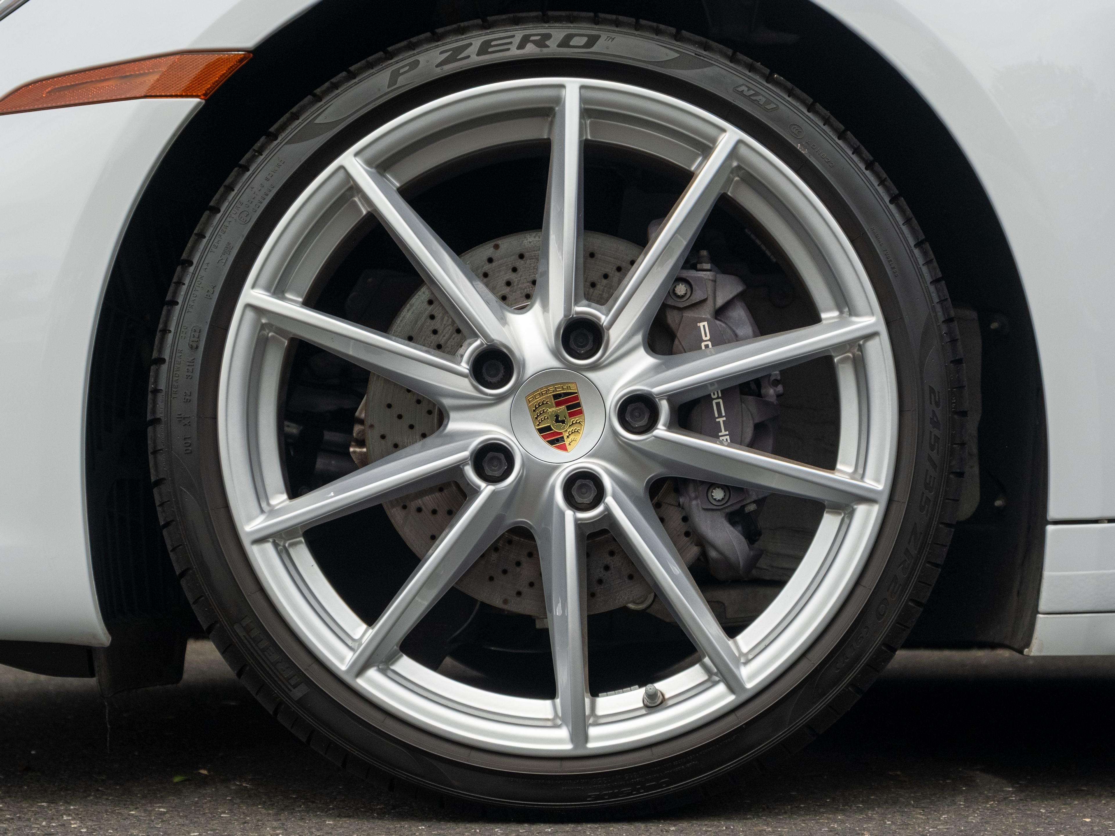 2022 Porsche 911 Carrera