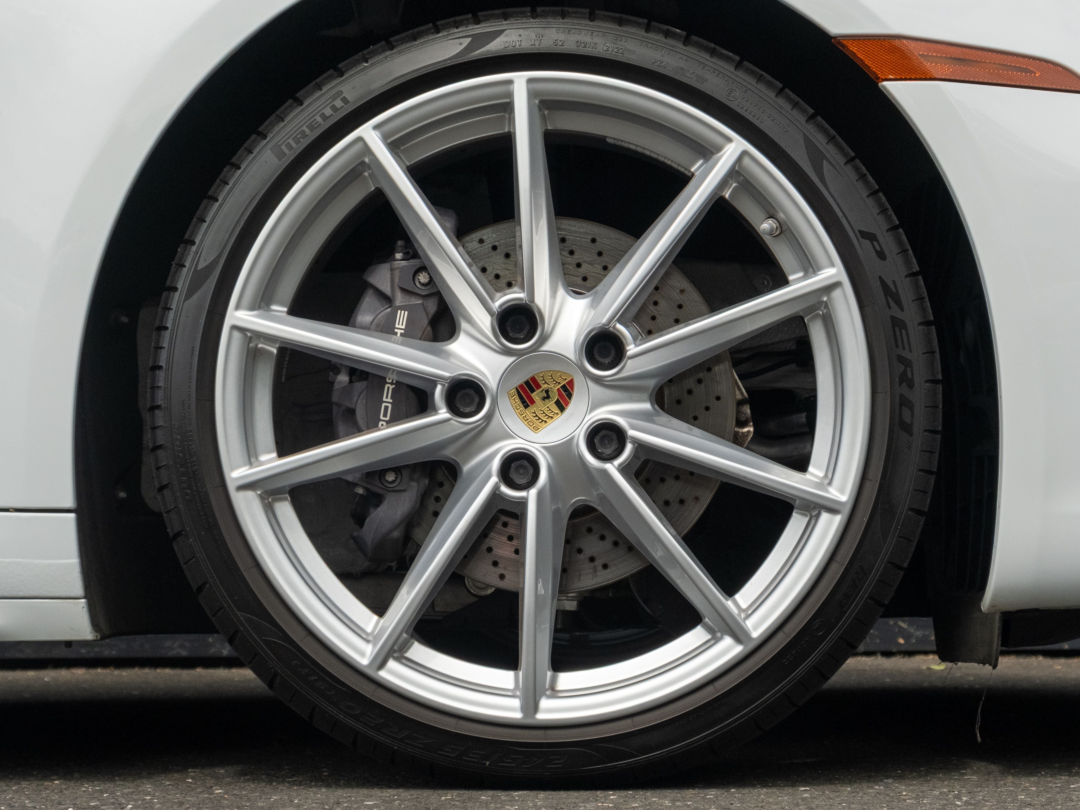 2022 Porsche 911 Carrera
