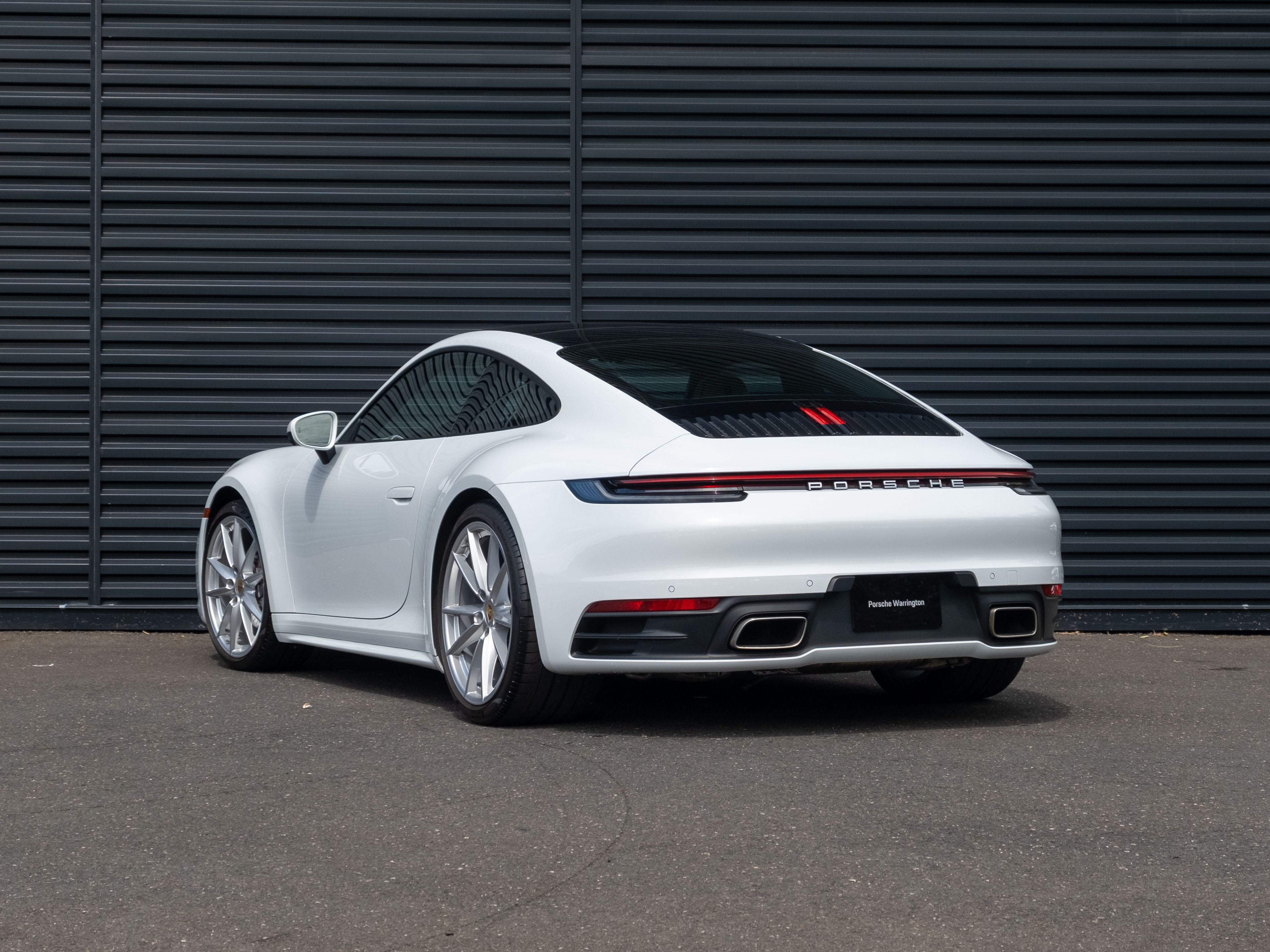 2022 Porsche 911 Carrera