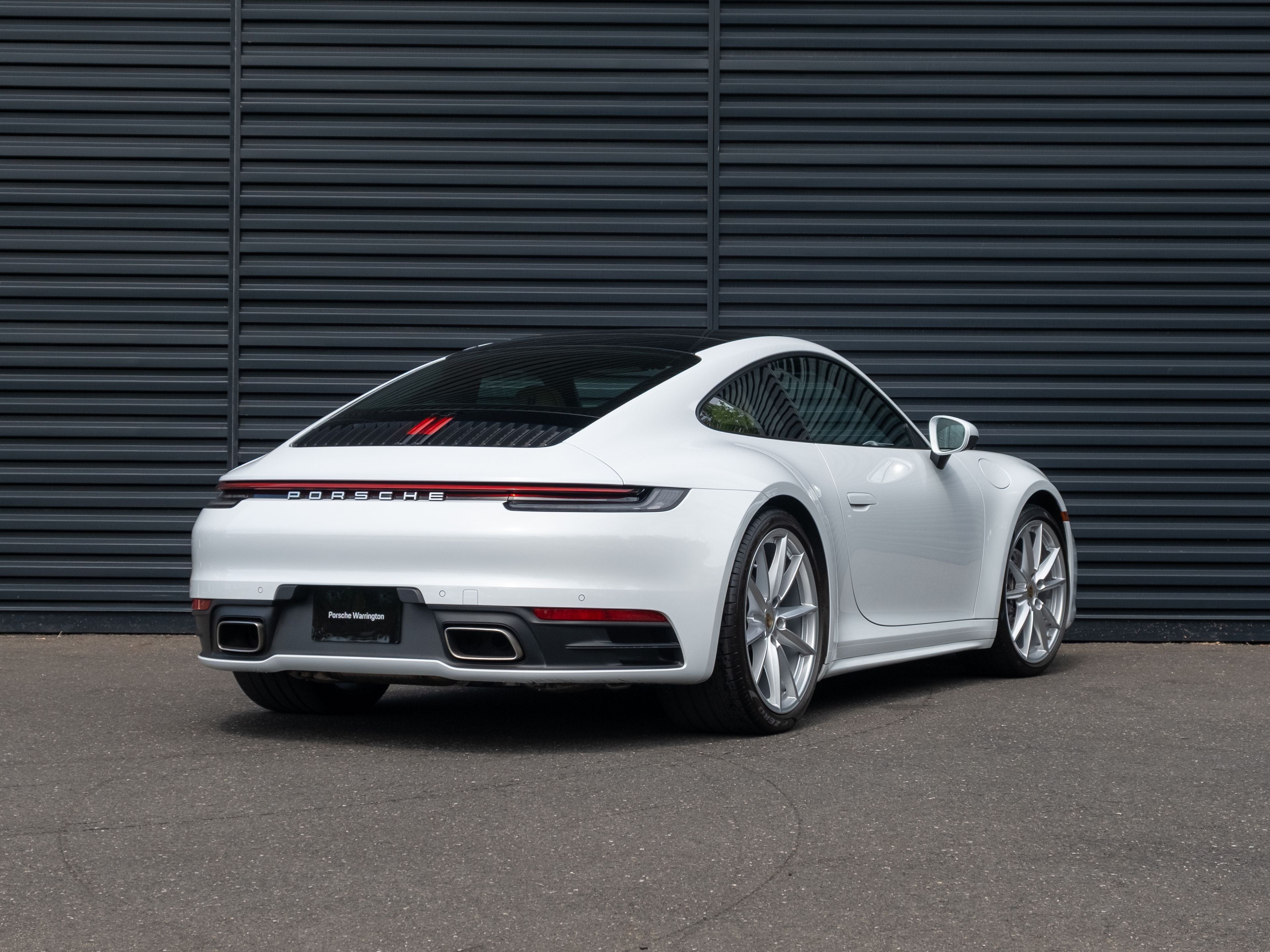 2022 Porsche 911 Carrera