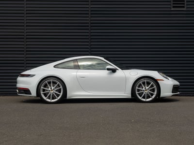 2022 Porsche 911 Carrera