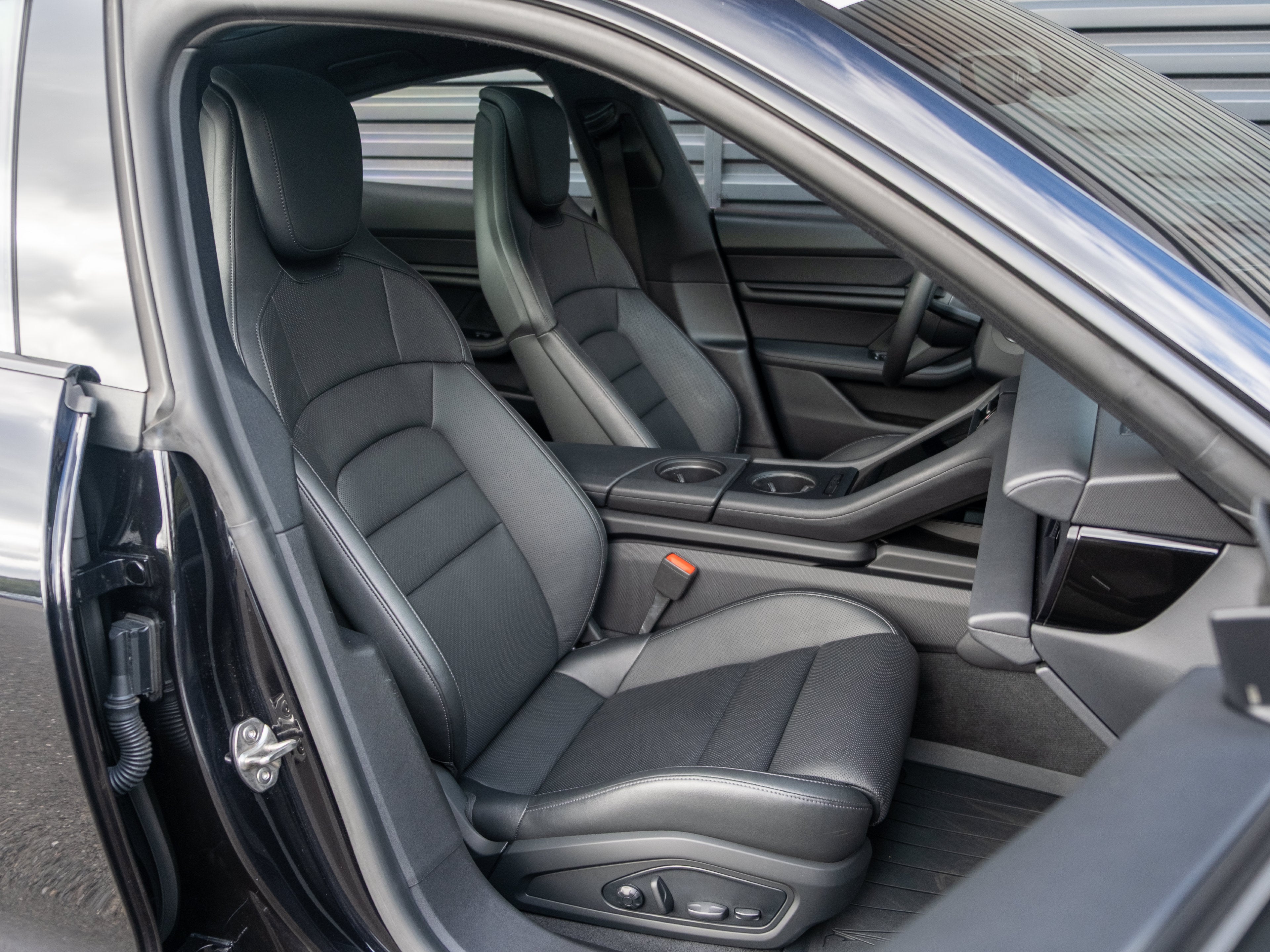 2024 Porsche Taycan Base