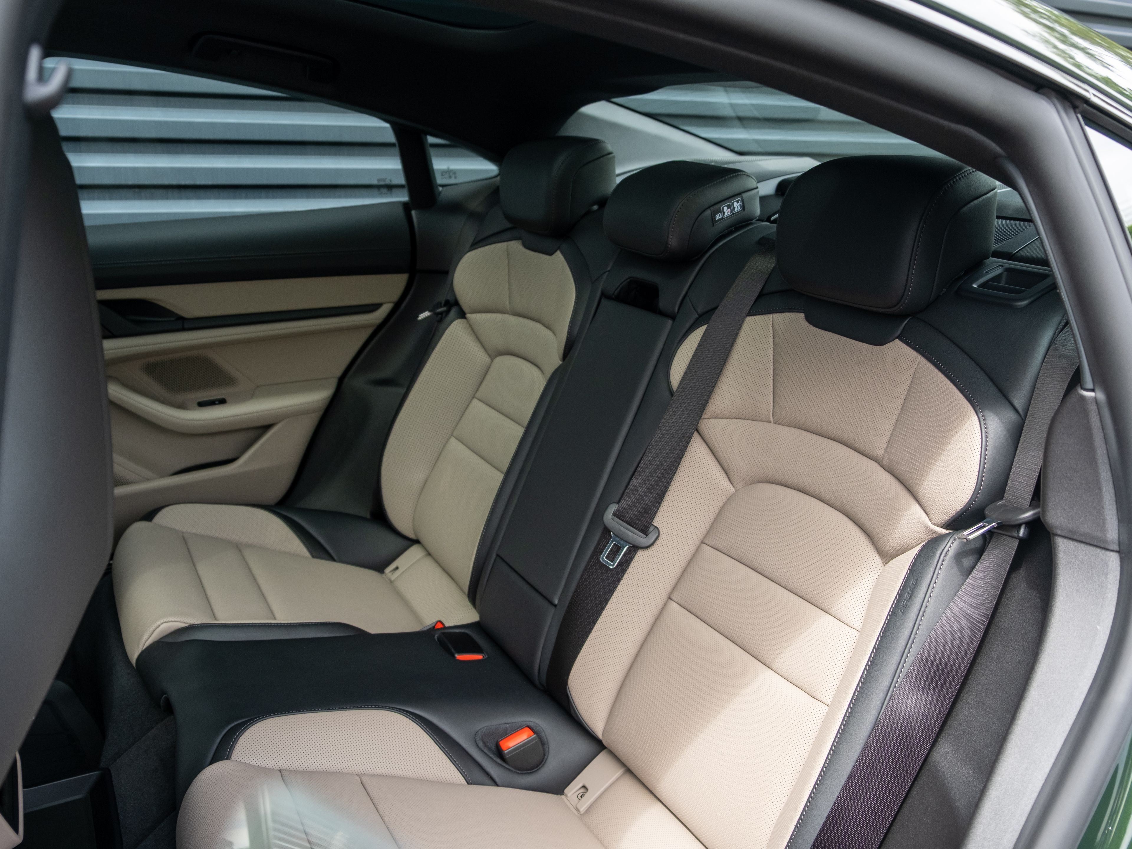 2026 Porsche Taycan 4