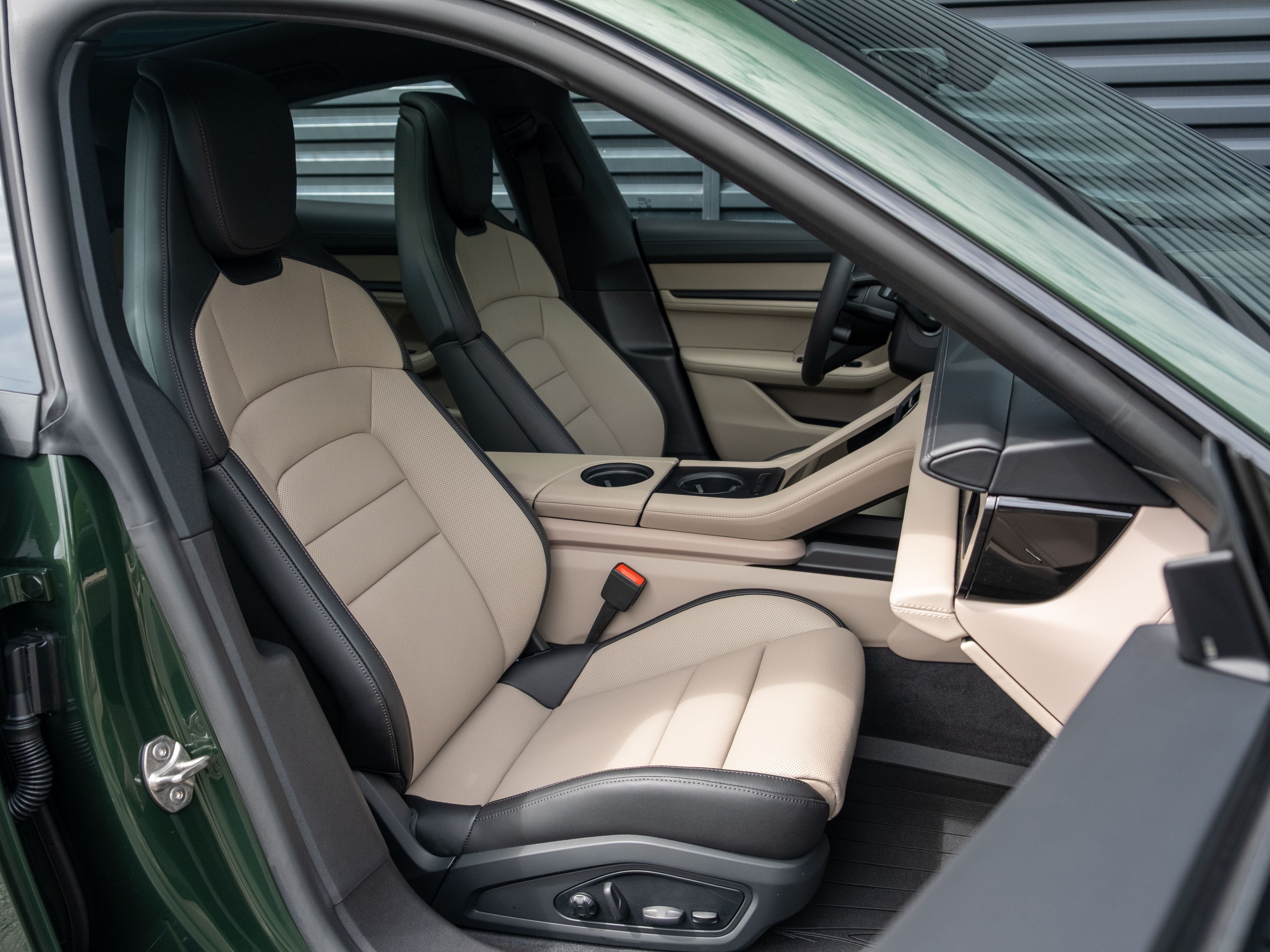 2026 Porsche Taycan 4