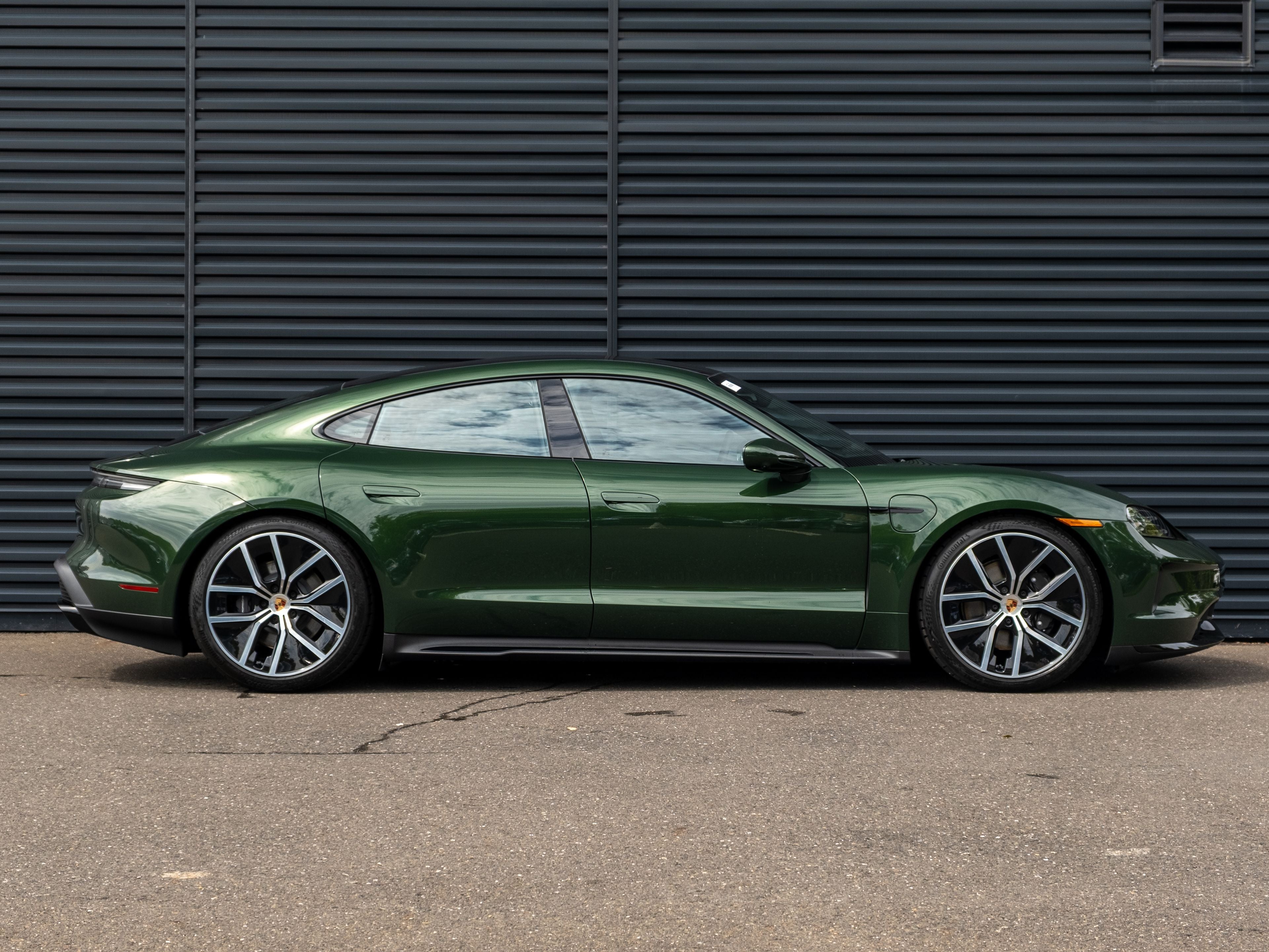 2026 Porsche Taycan 4