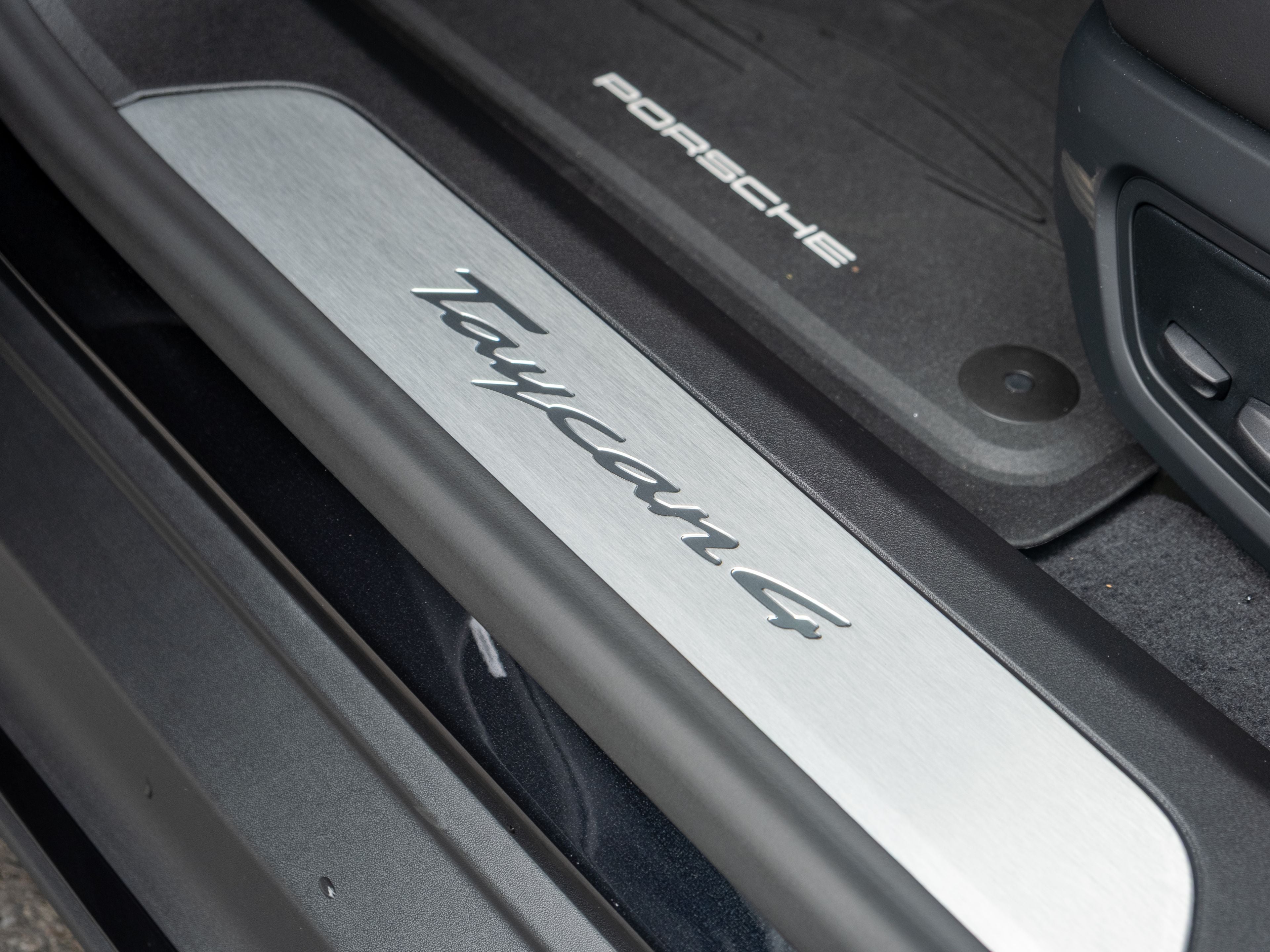 2026 Porsche Taycan 4