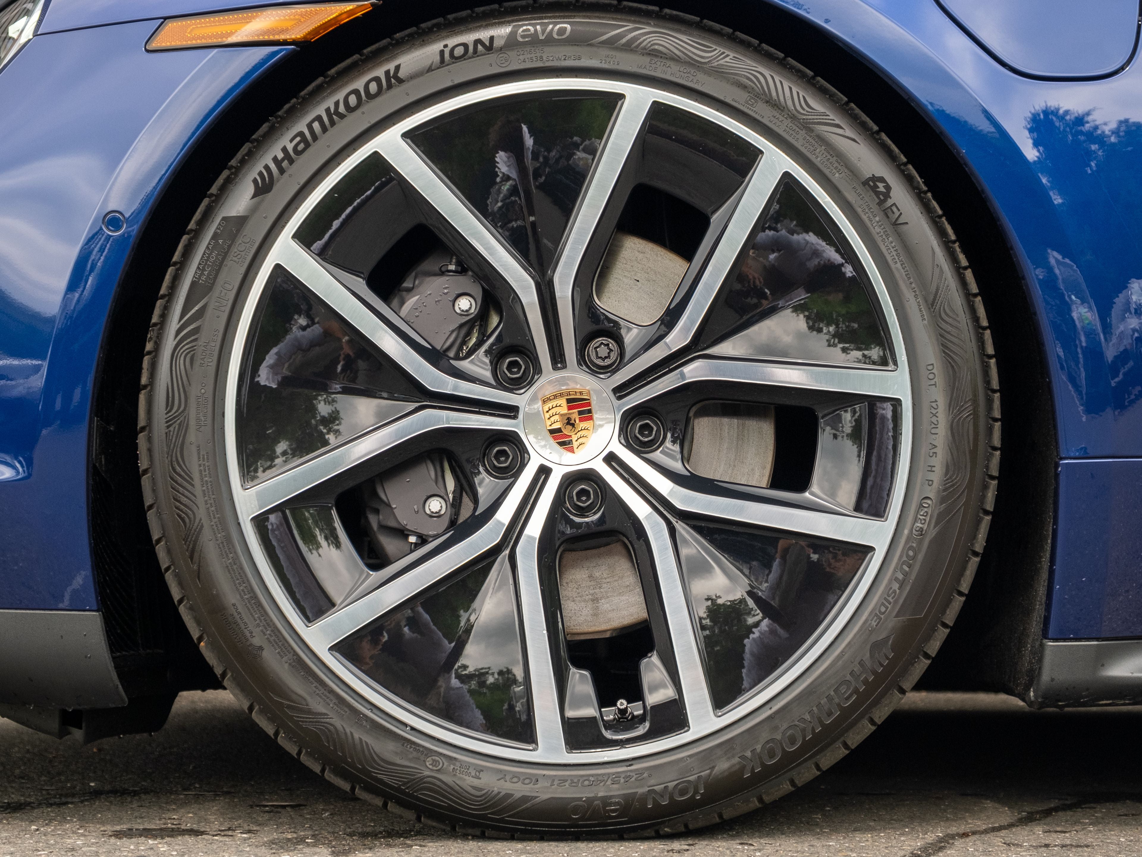 2026 Porsche Taycan 4