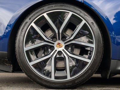 2026 Porsche Taycan 4