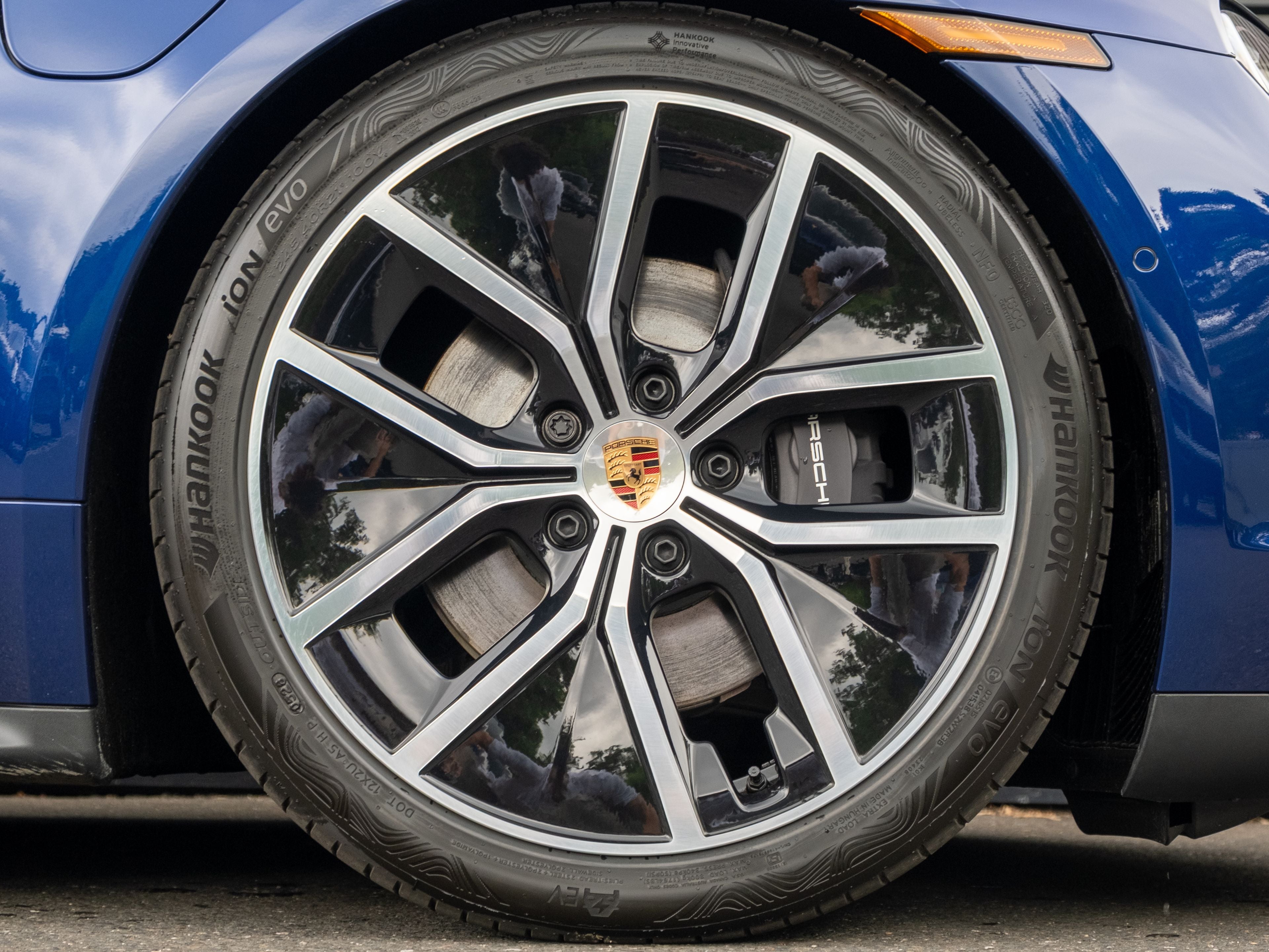 2026 Porsche Taycan 4