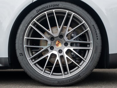 2026 Porsche Panamera 4