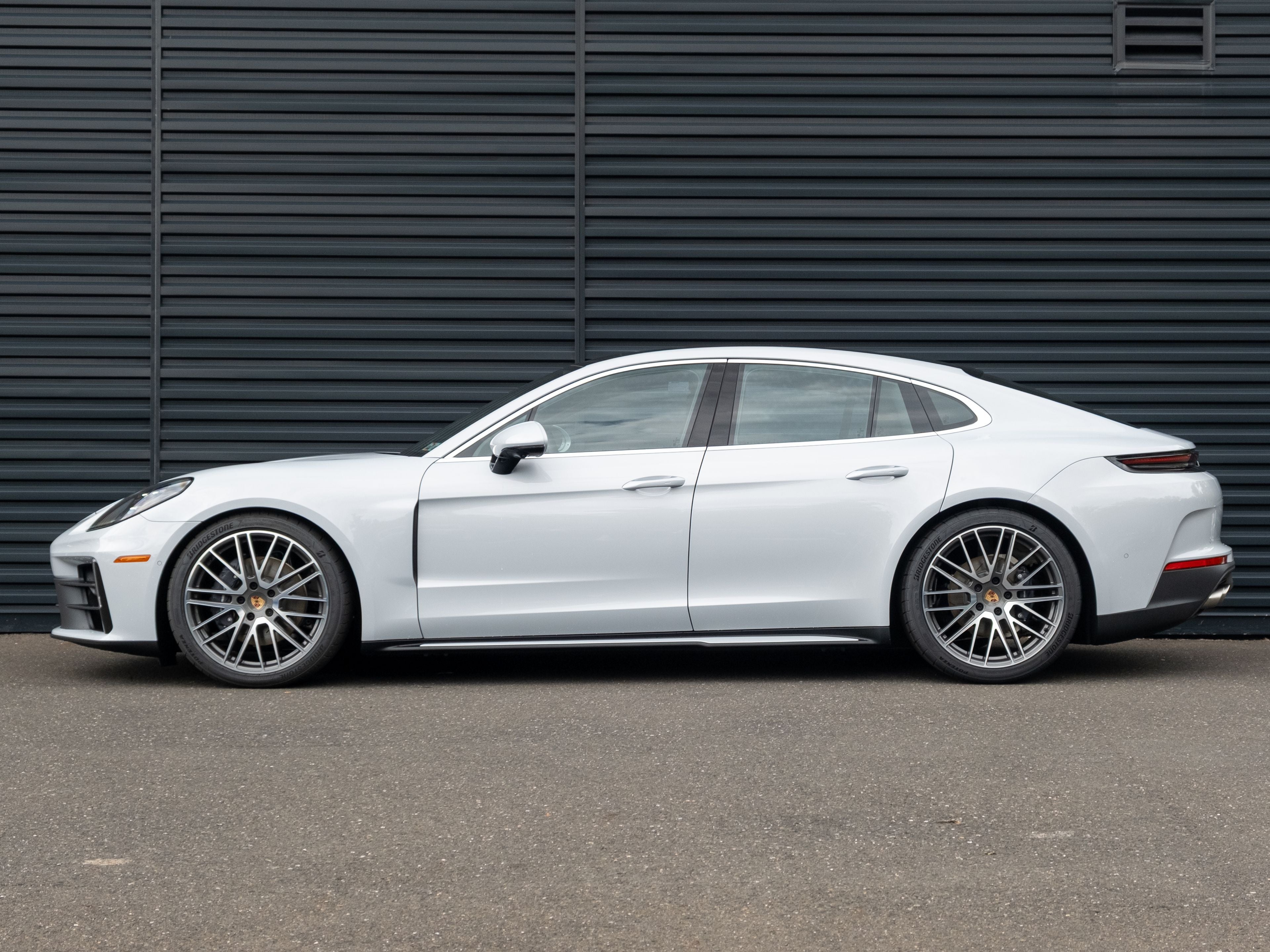 2026 Porsche Panamera 4
