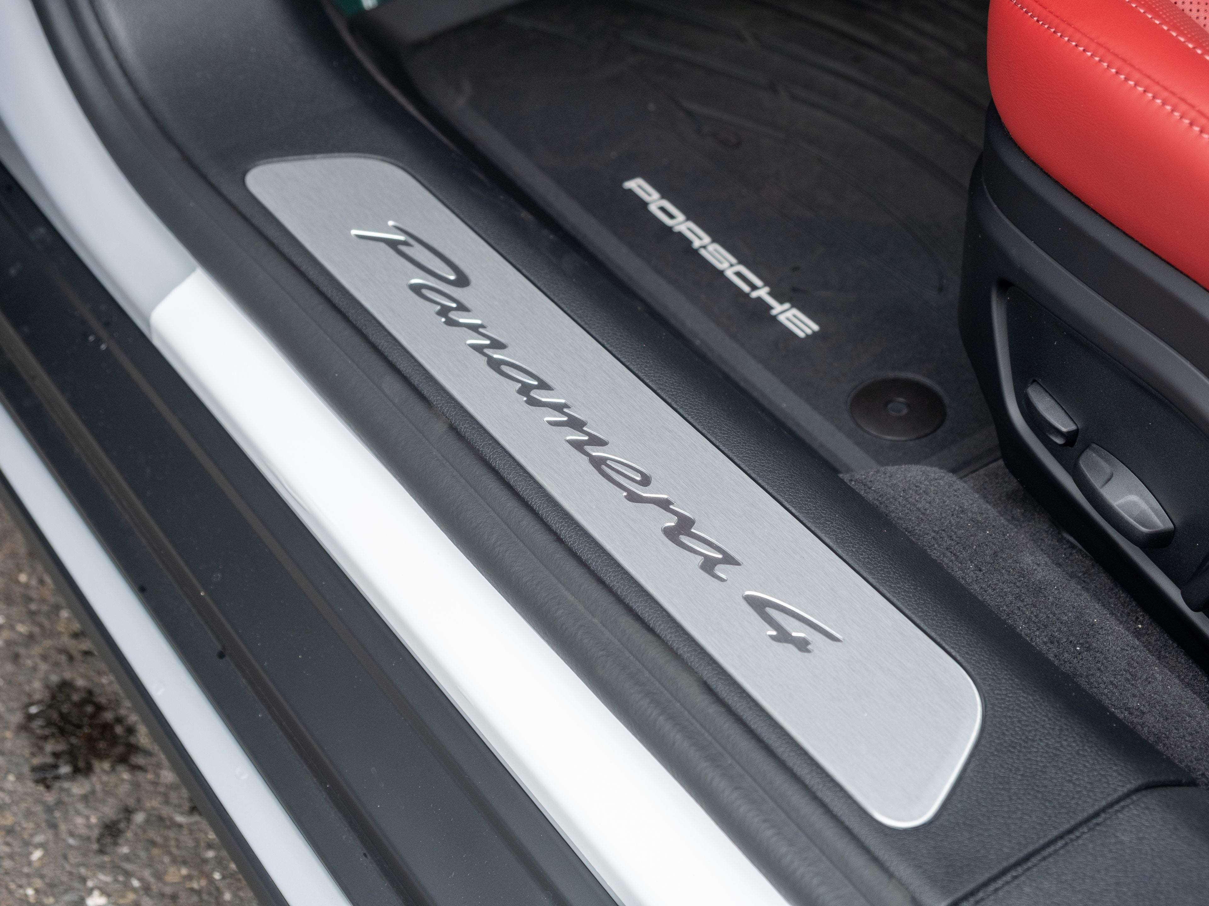 2026 Porsche Panamera 4
