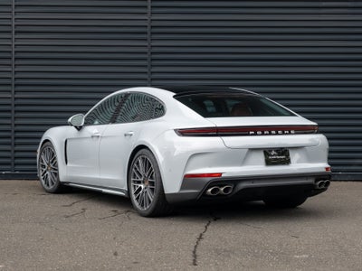 2026 Porsche Panamera 4