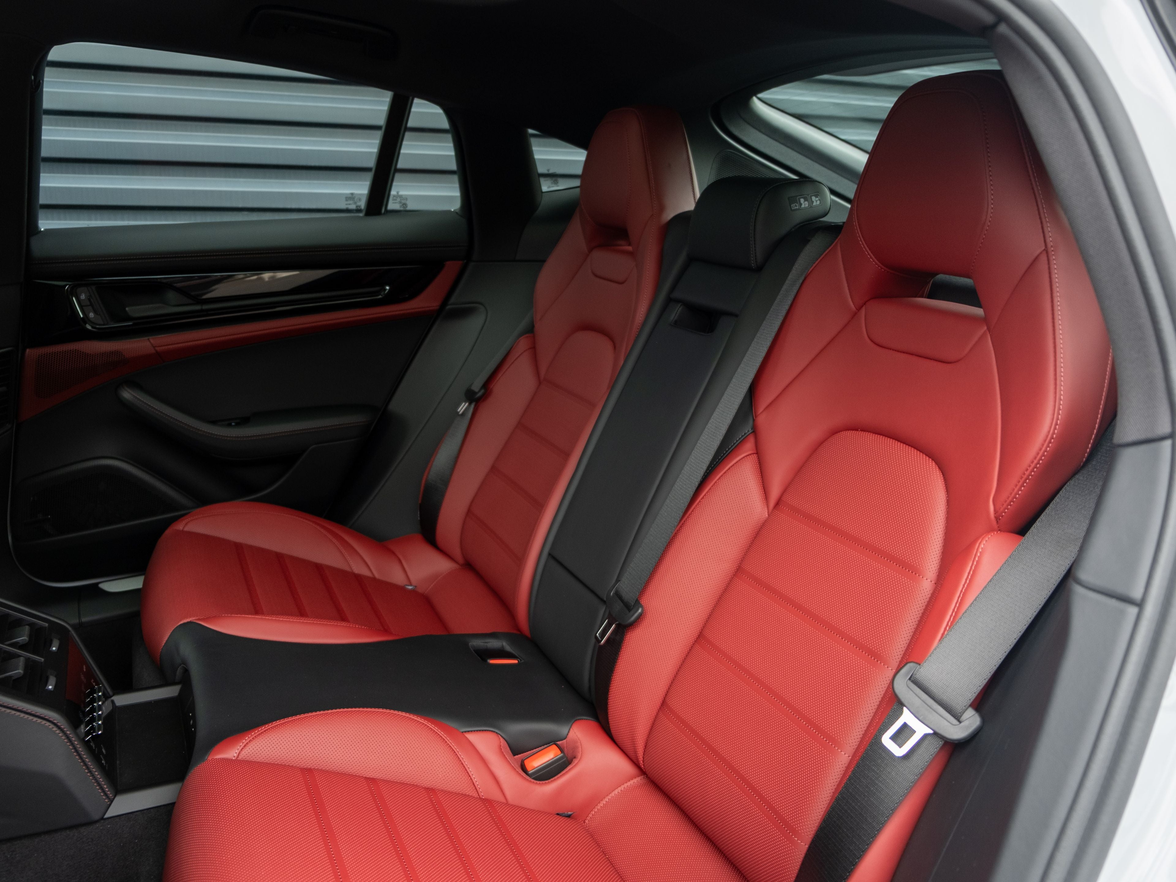 2026 Porsche Panamera 4