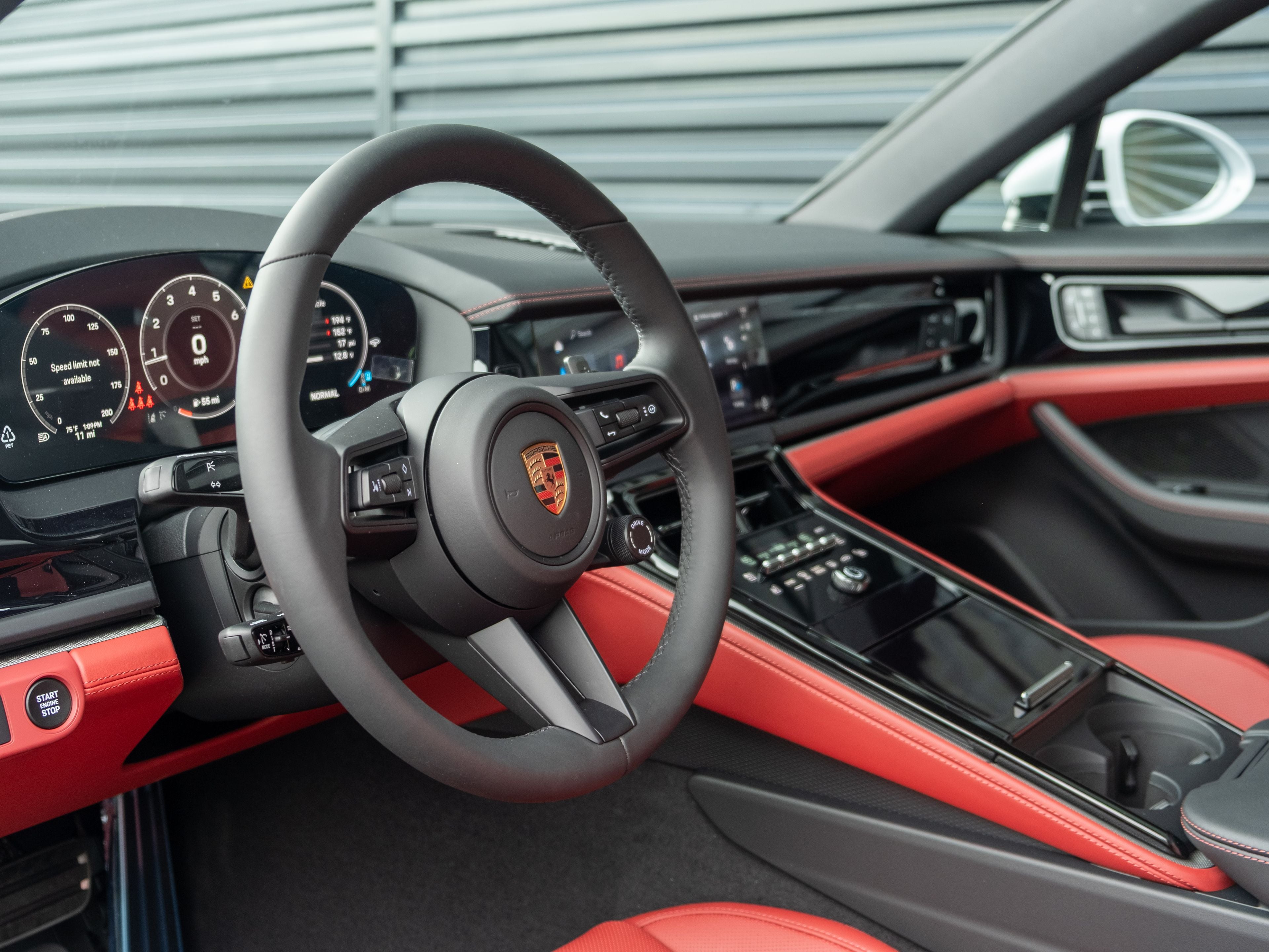 2026 Porsche Panamera 4