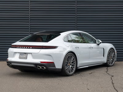 2026 Porsche Panamera 4