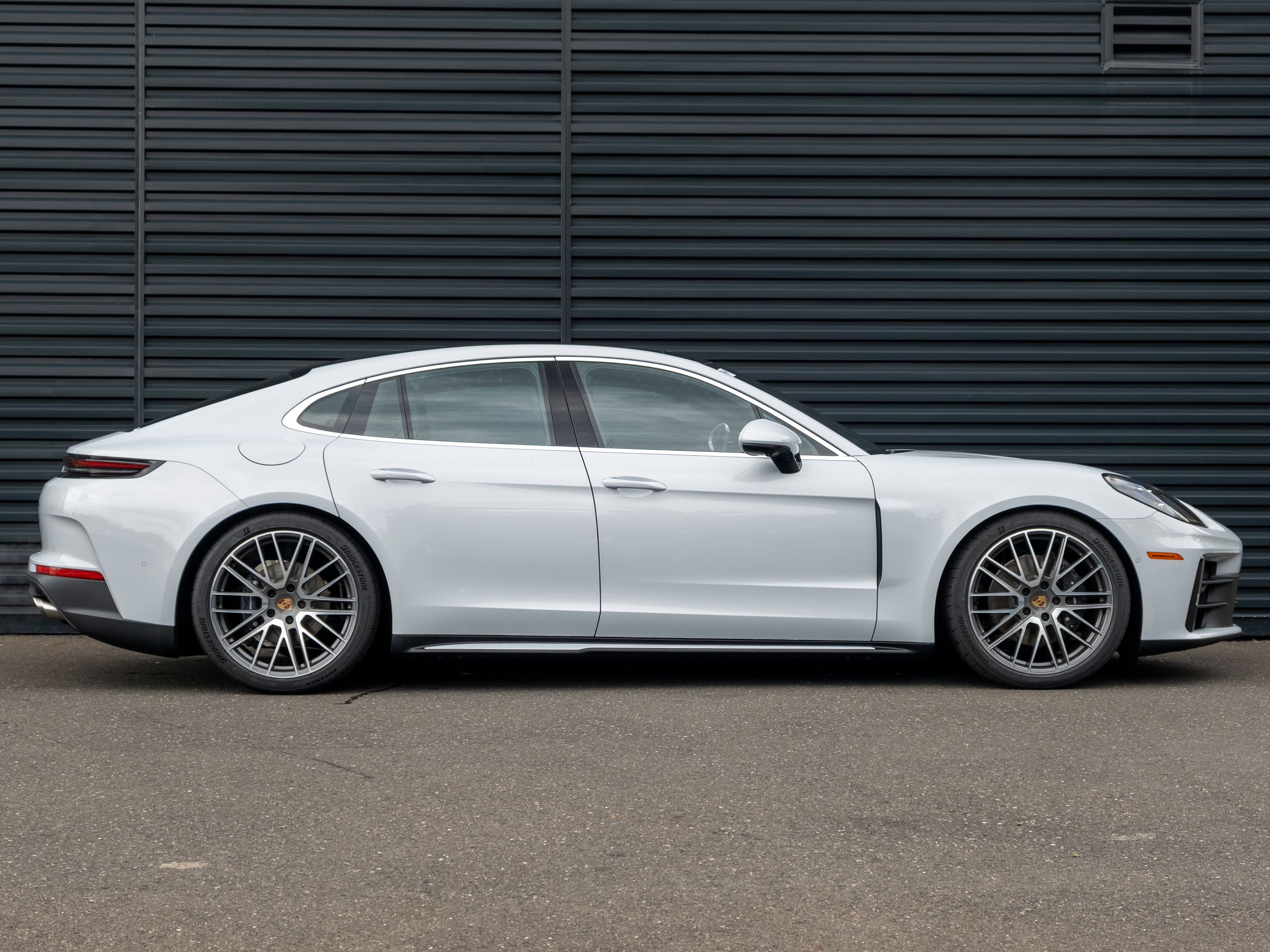 2026 Porsche Panamera 4