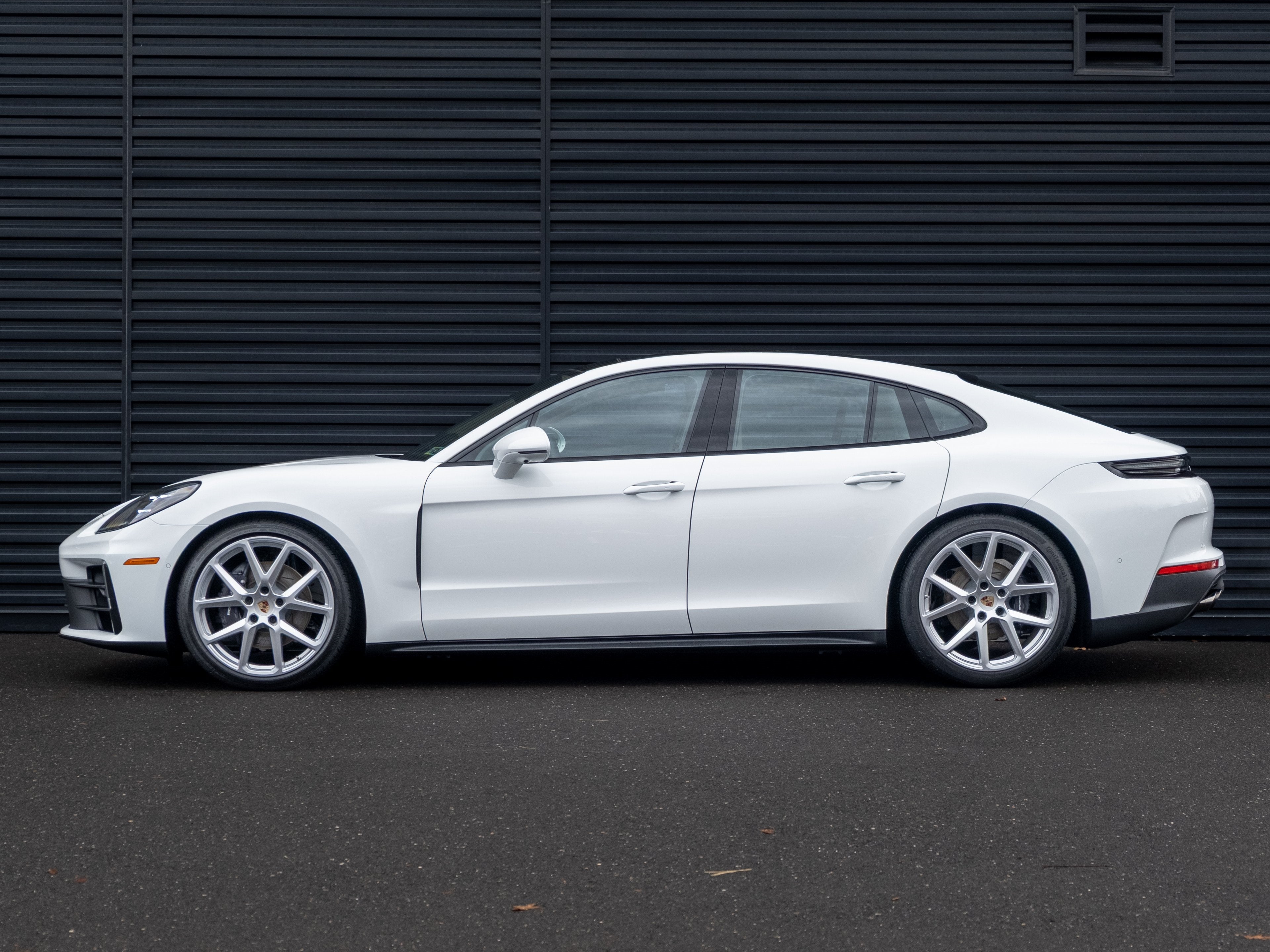 2026 Porsche Panamera 4